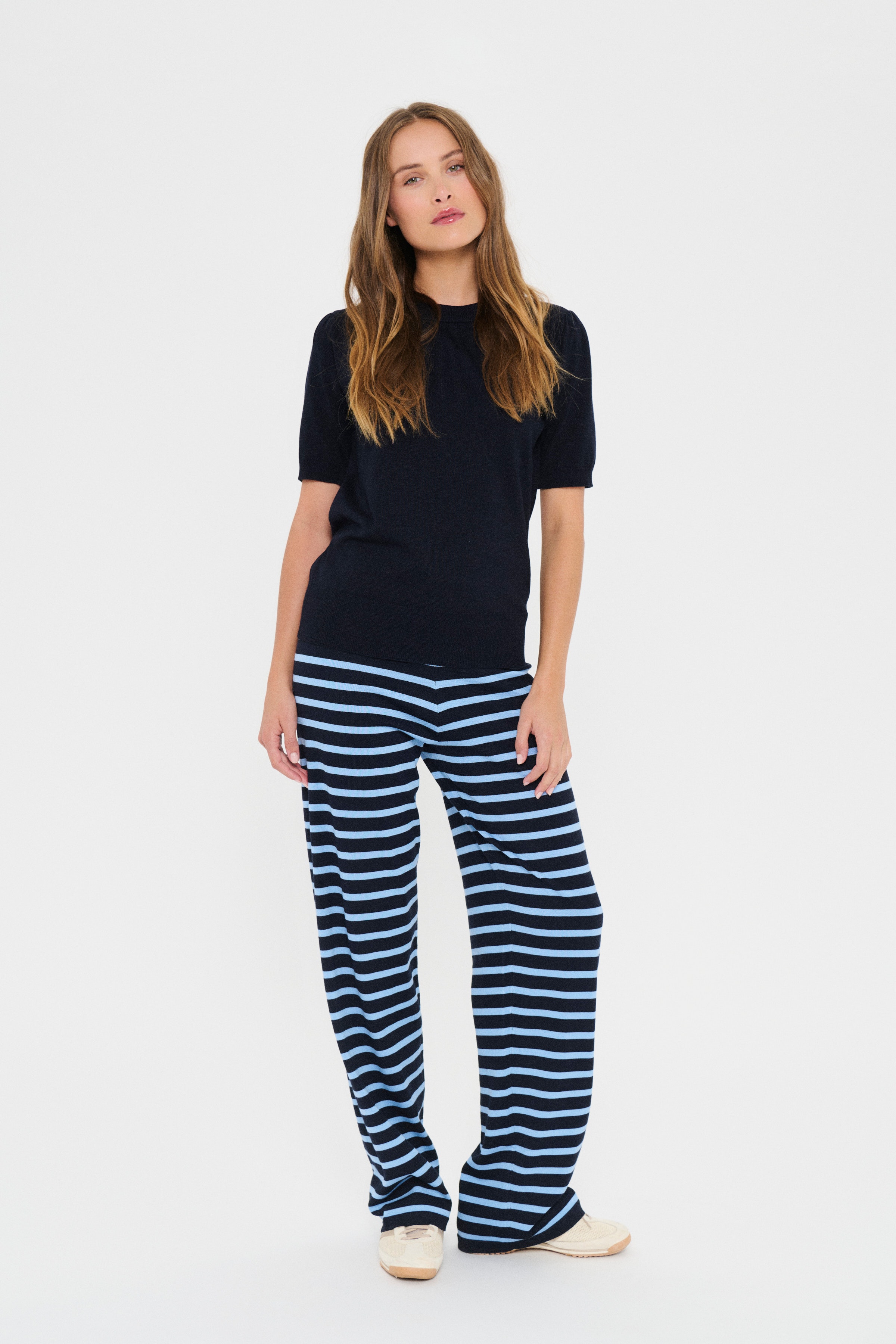 MilaSZ Pullover LOOKBOOK FRONT 30511788-193924