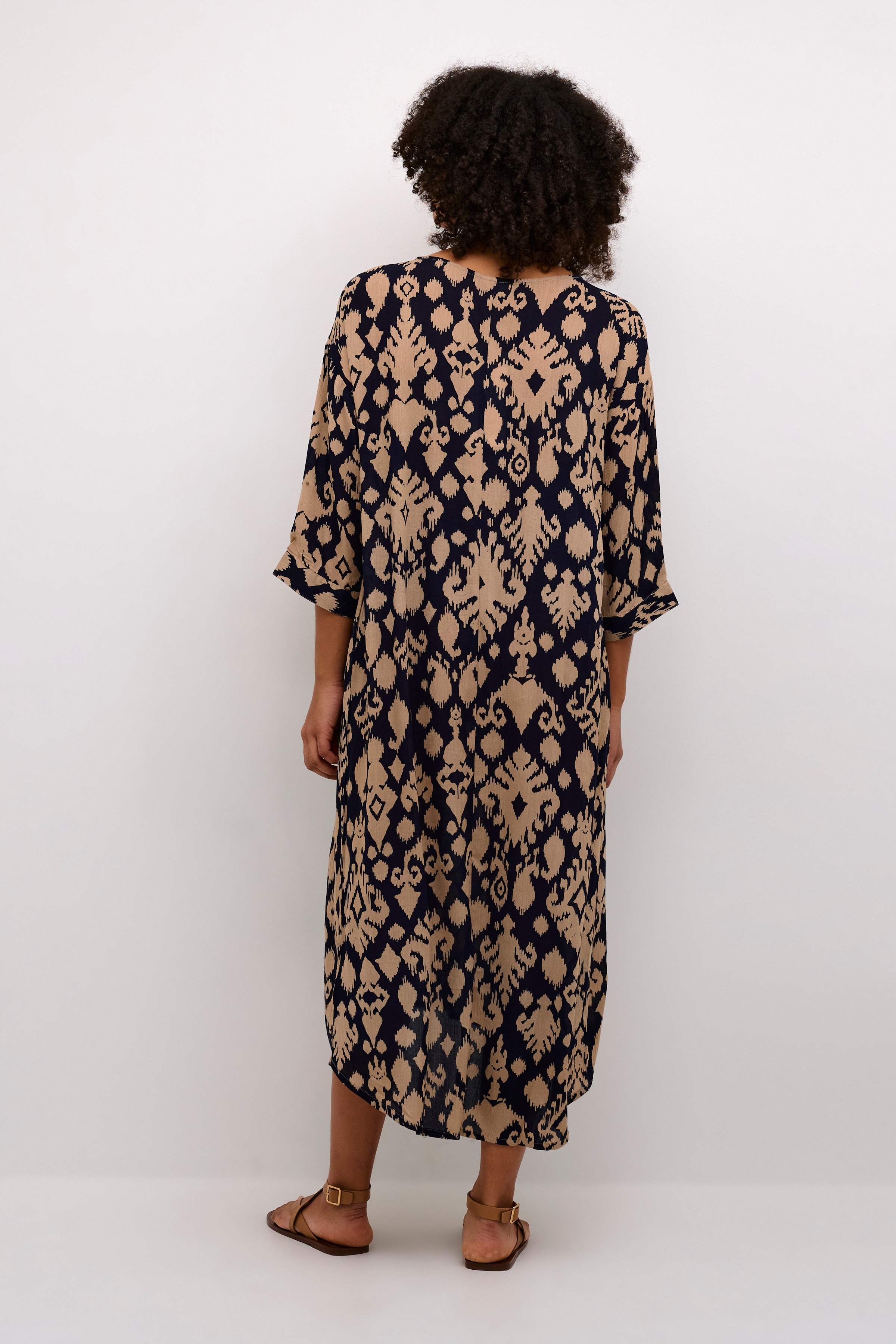 BPulla Kleid LOOKBOOK BACK 10590702-106049B