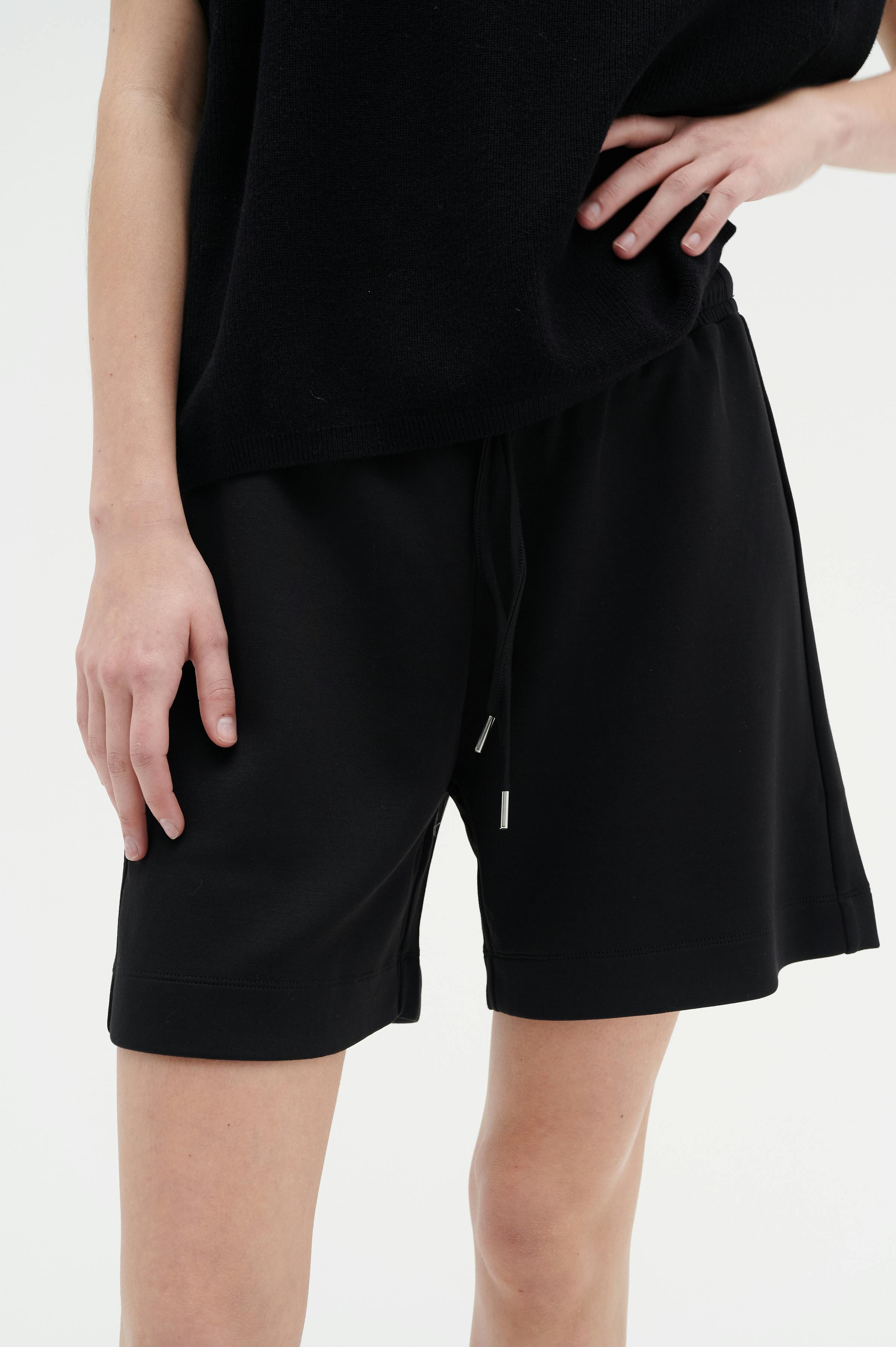 UnitaIW Shorts LOOKBOOK FRONT 30106655-194008