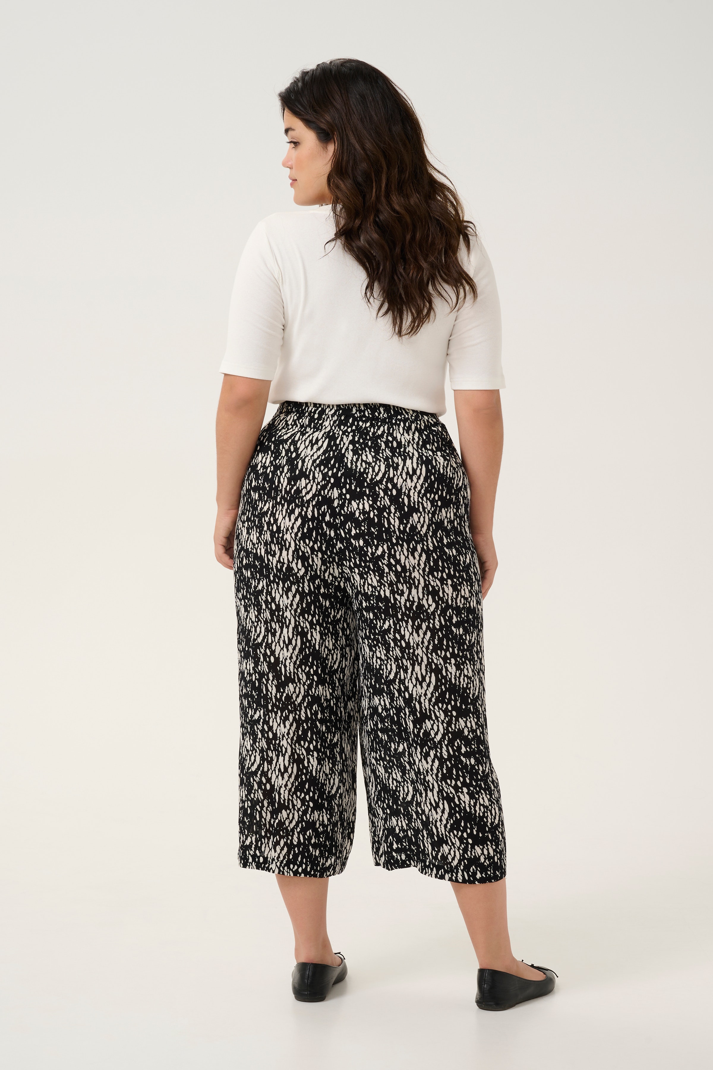 KCami Trousers LOOKBOOK BACK 10582355-105799