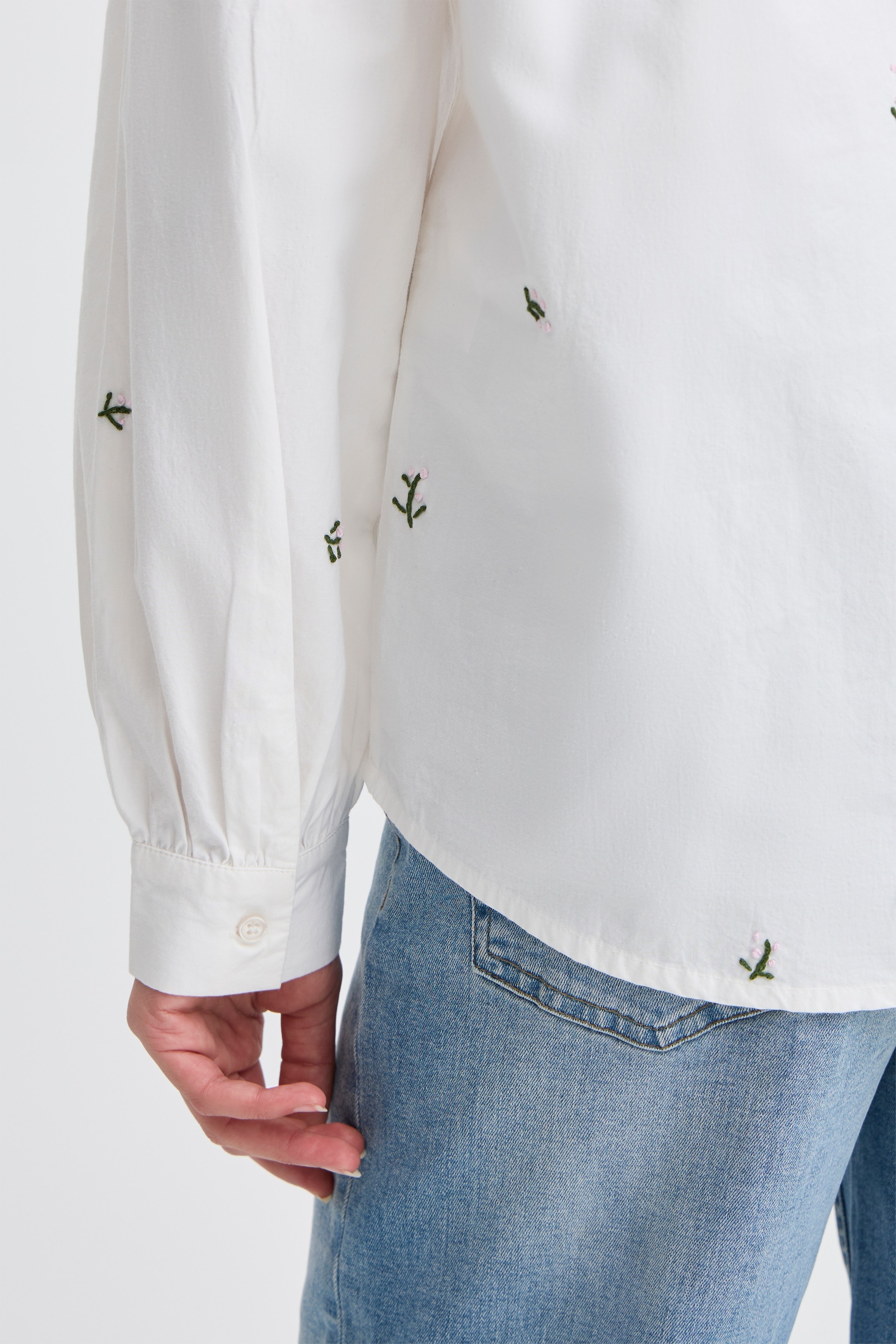 IHSANAZ Skjorte LOOKBOOK DETAIL 20124122-900000311
