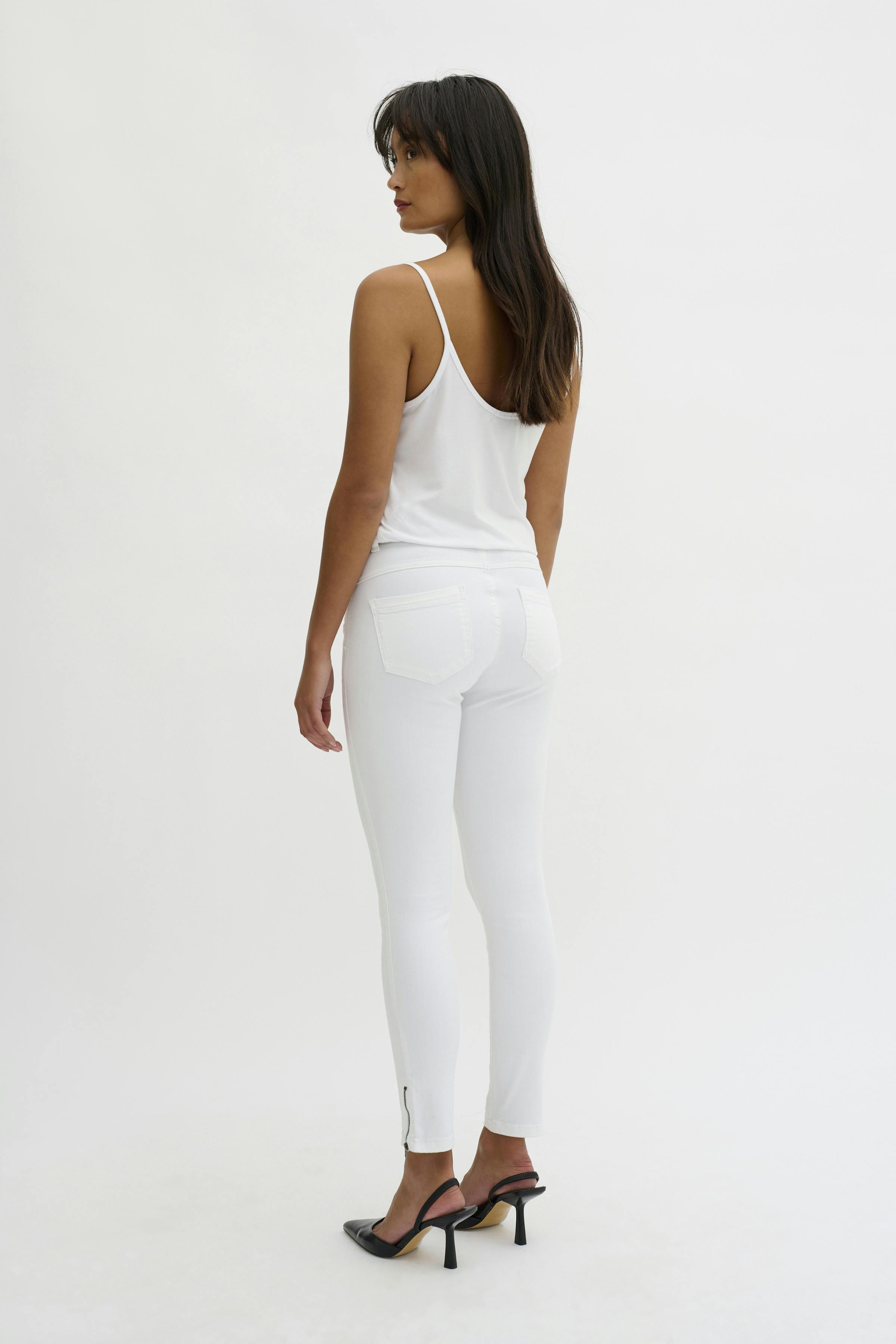 31 THE CELINAZIP SLIM LOOKBOOK BACK 10703562-100091