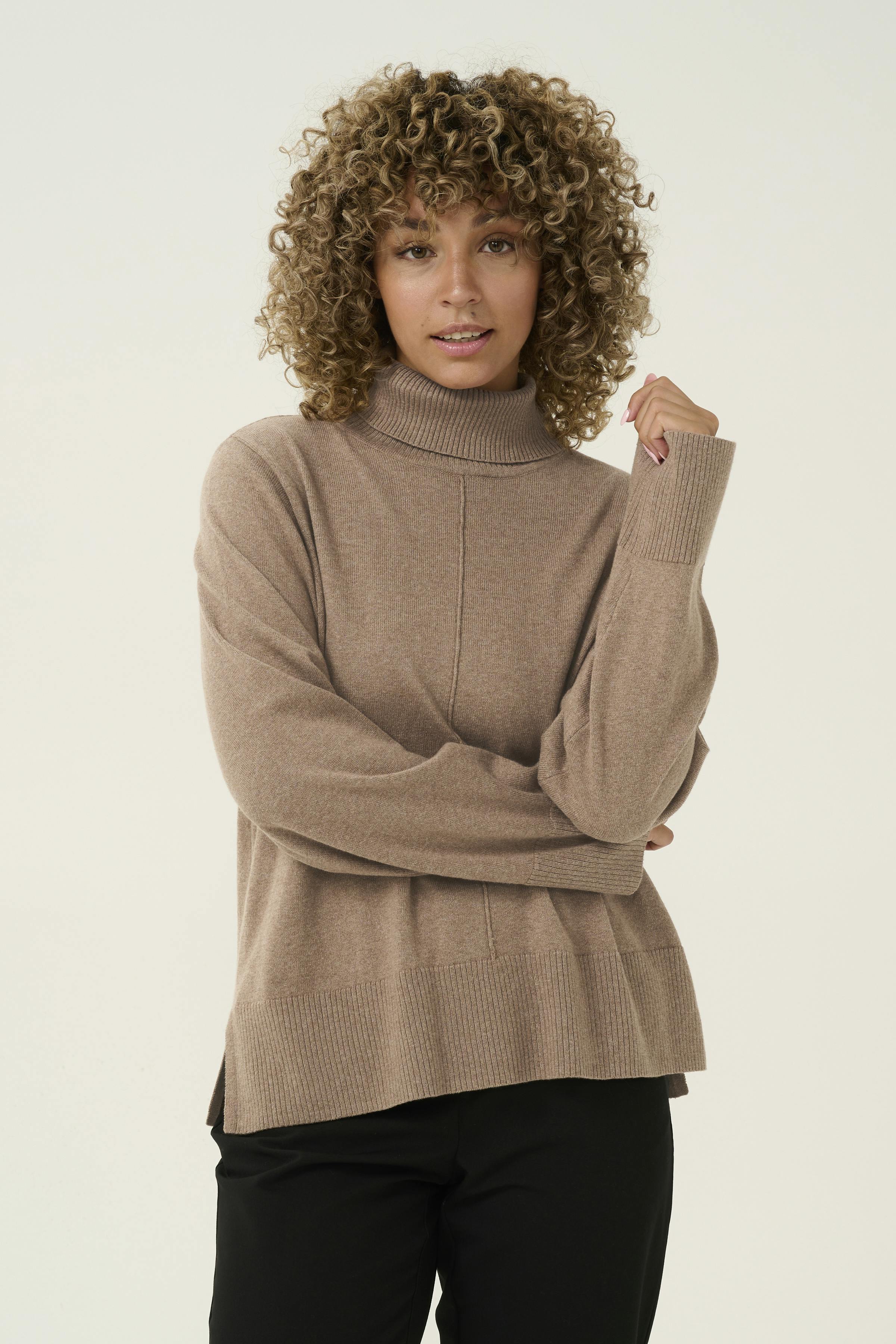 CRAnva Pullover LOOKBOOK FRONT 10613181-1713161