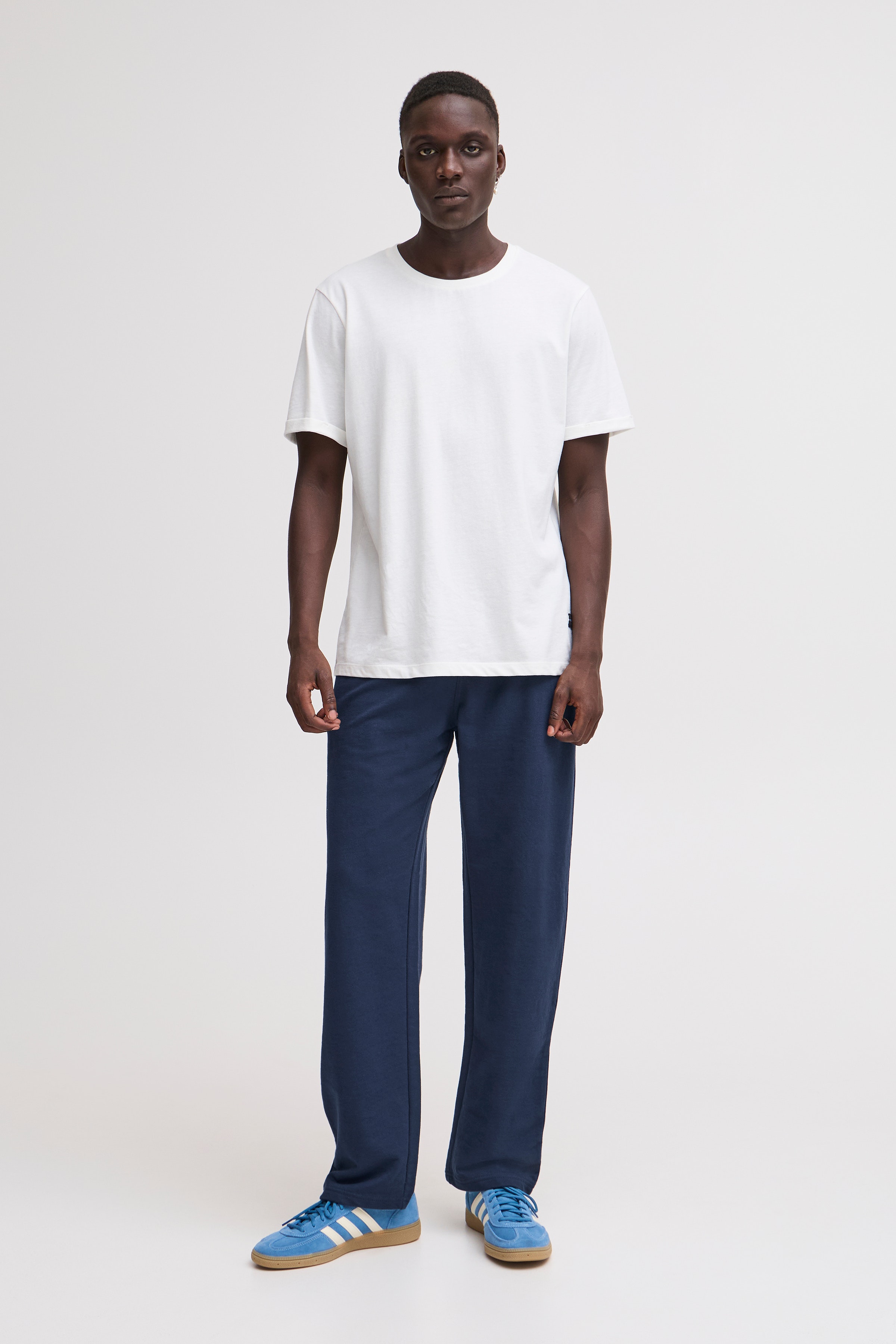 Casual pants LOOKBOOK FRONT 20718009-194024