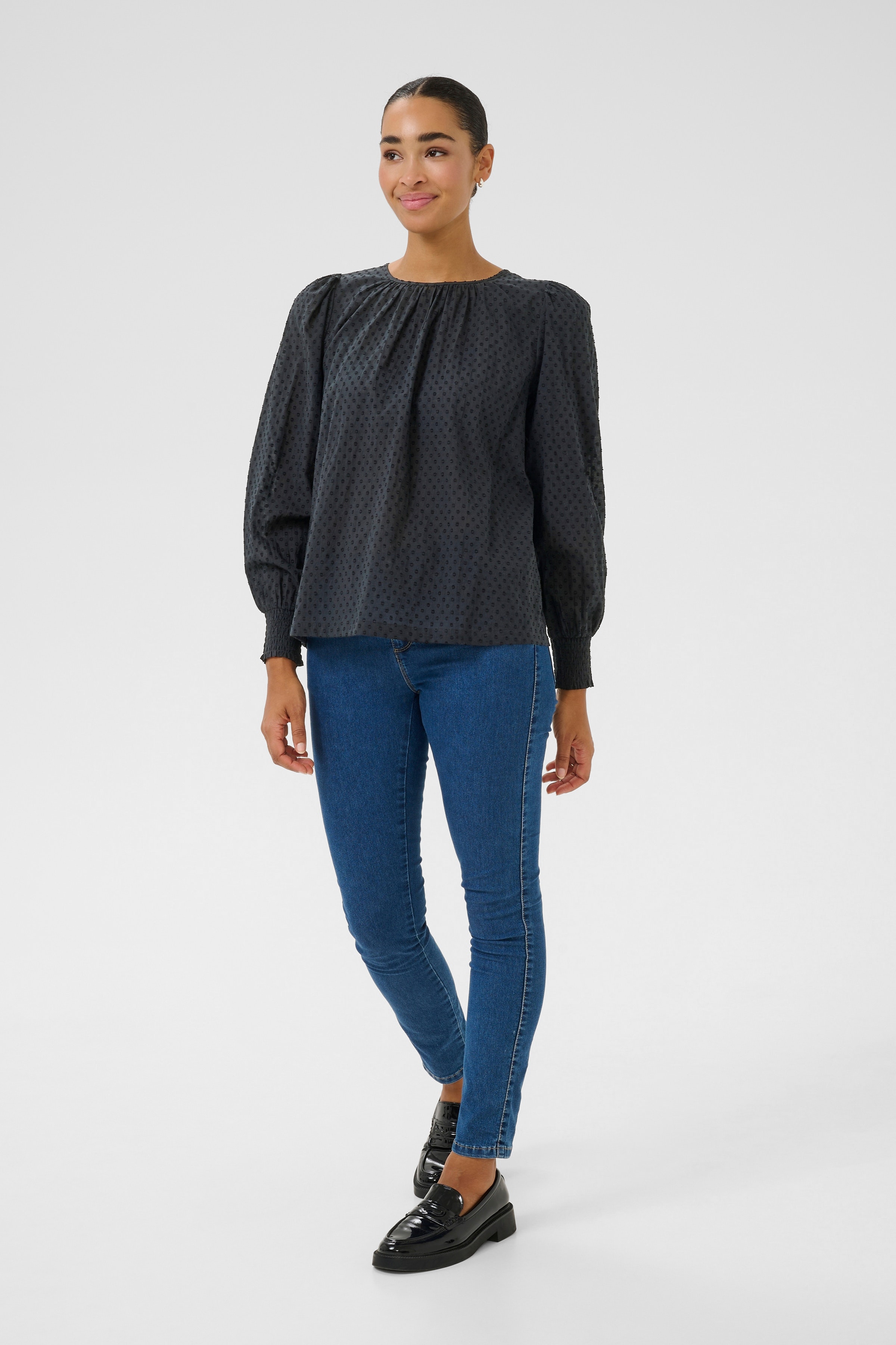KAmathilde Bluse LOOKBOOK FRONT 10509506-100121