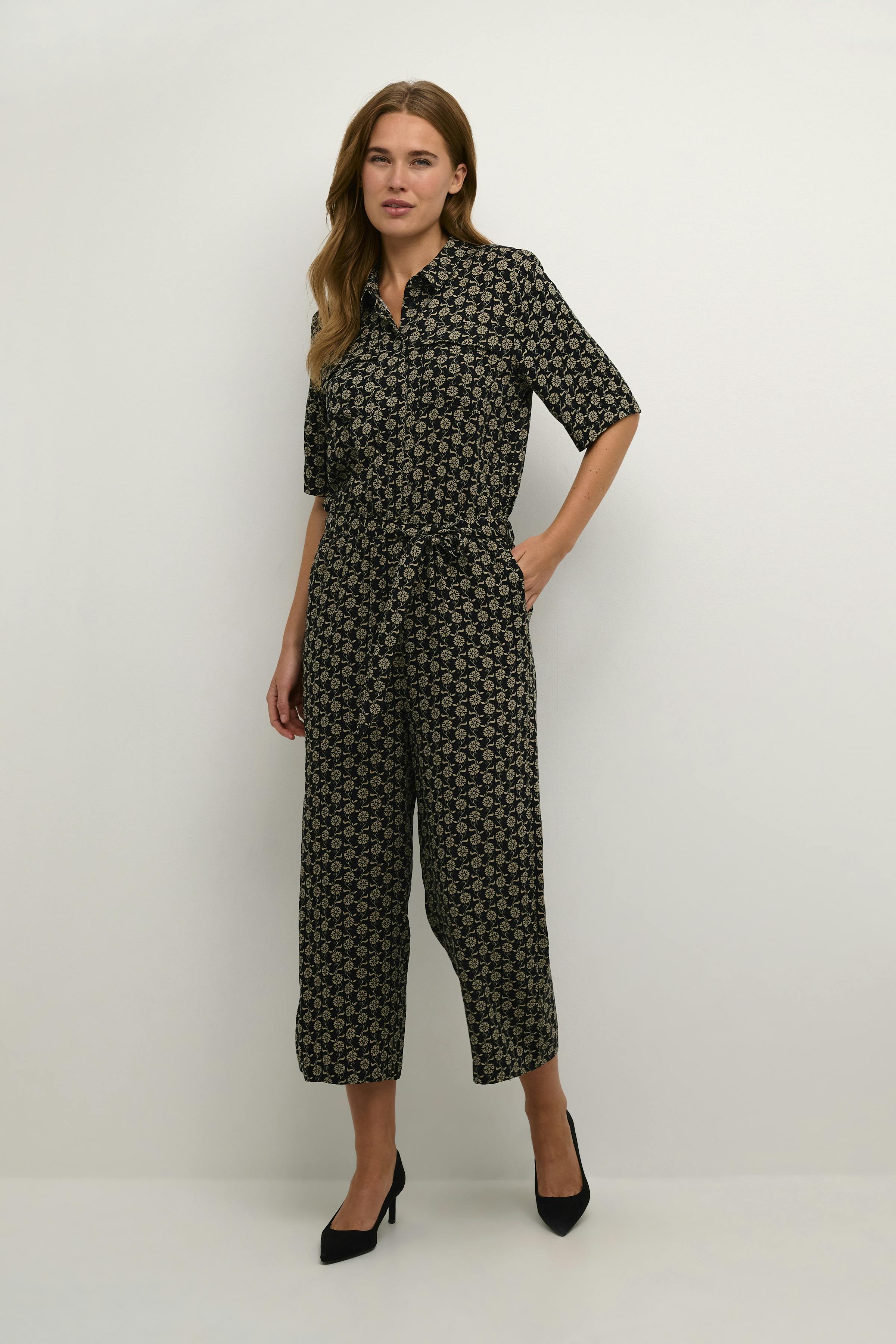 KAruthie Overall LOOKBOOK FRONT 10509441-106841