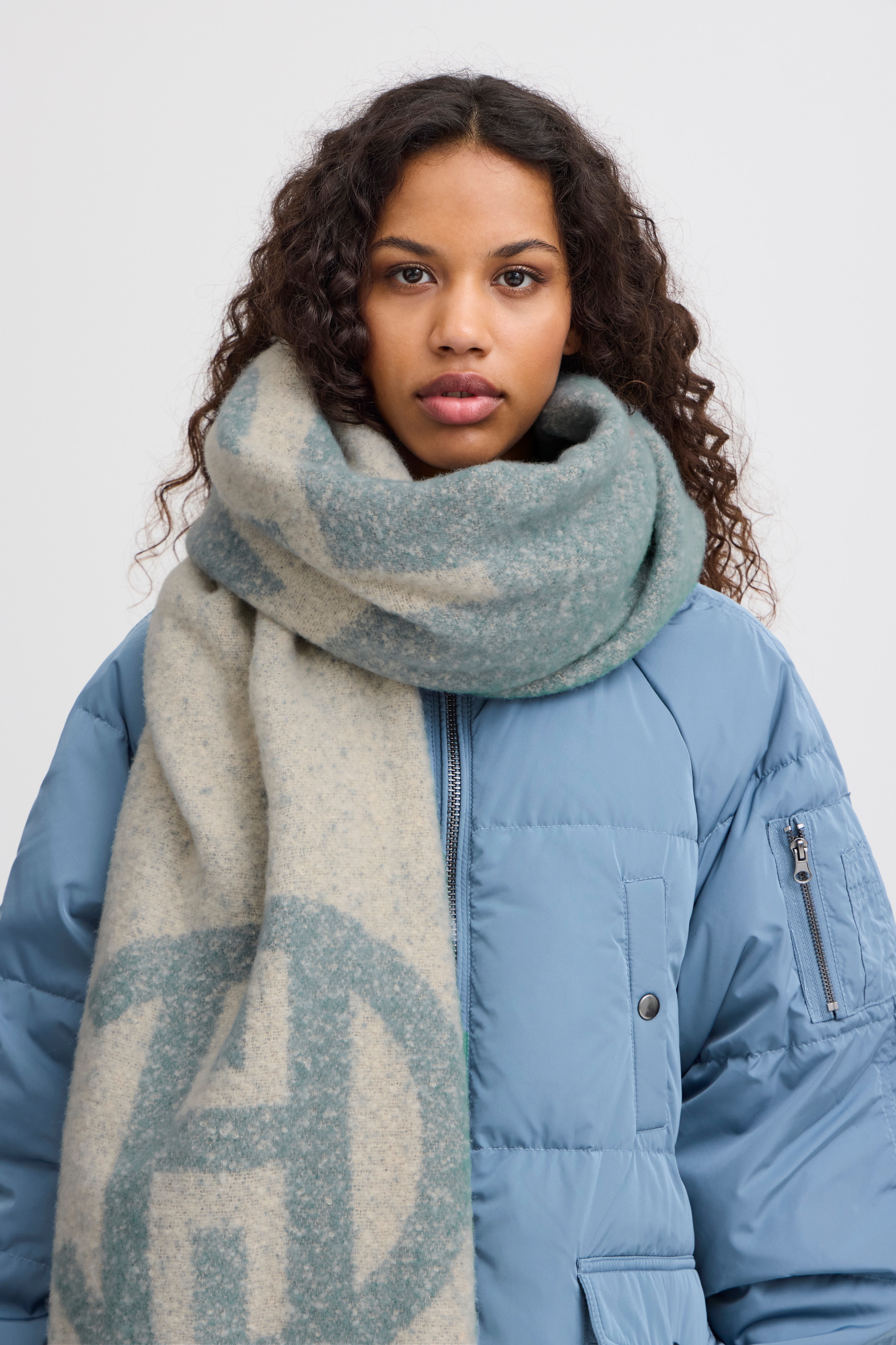 IALEGINA Skjerf LOOKBOOK DETAIL 20119807-184215