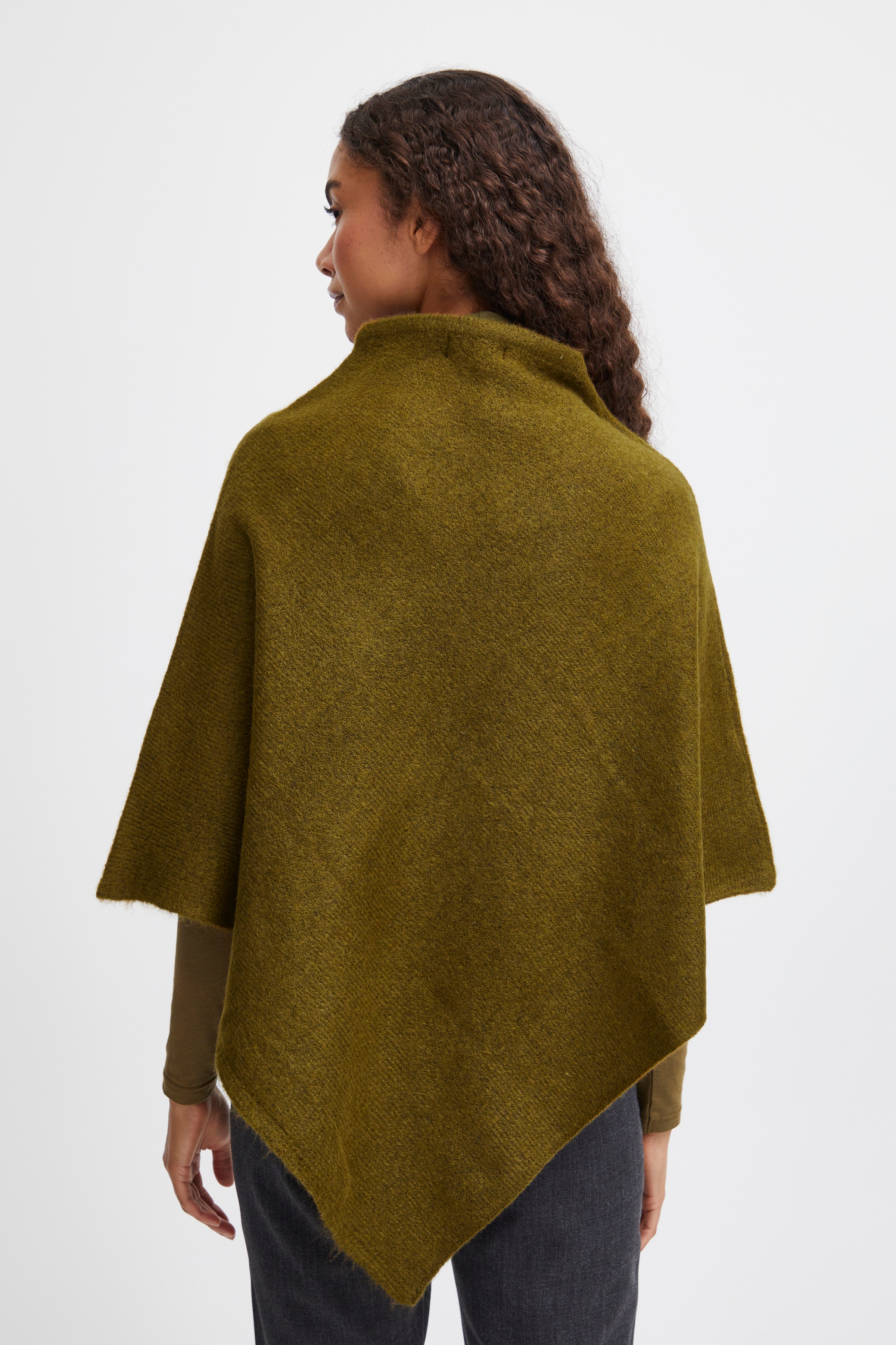 BAVIKSI Poncho LOOKBOOK BACK 20815442-1906221