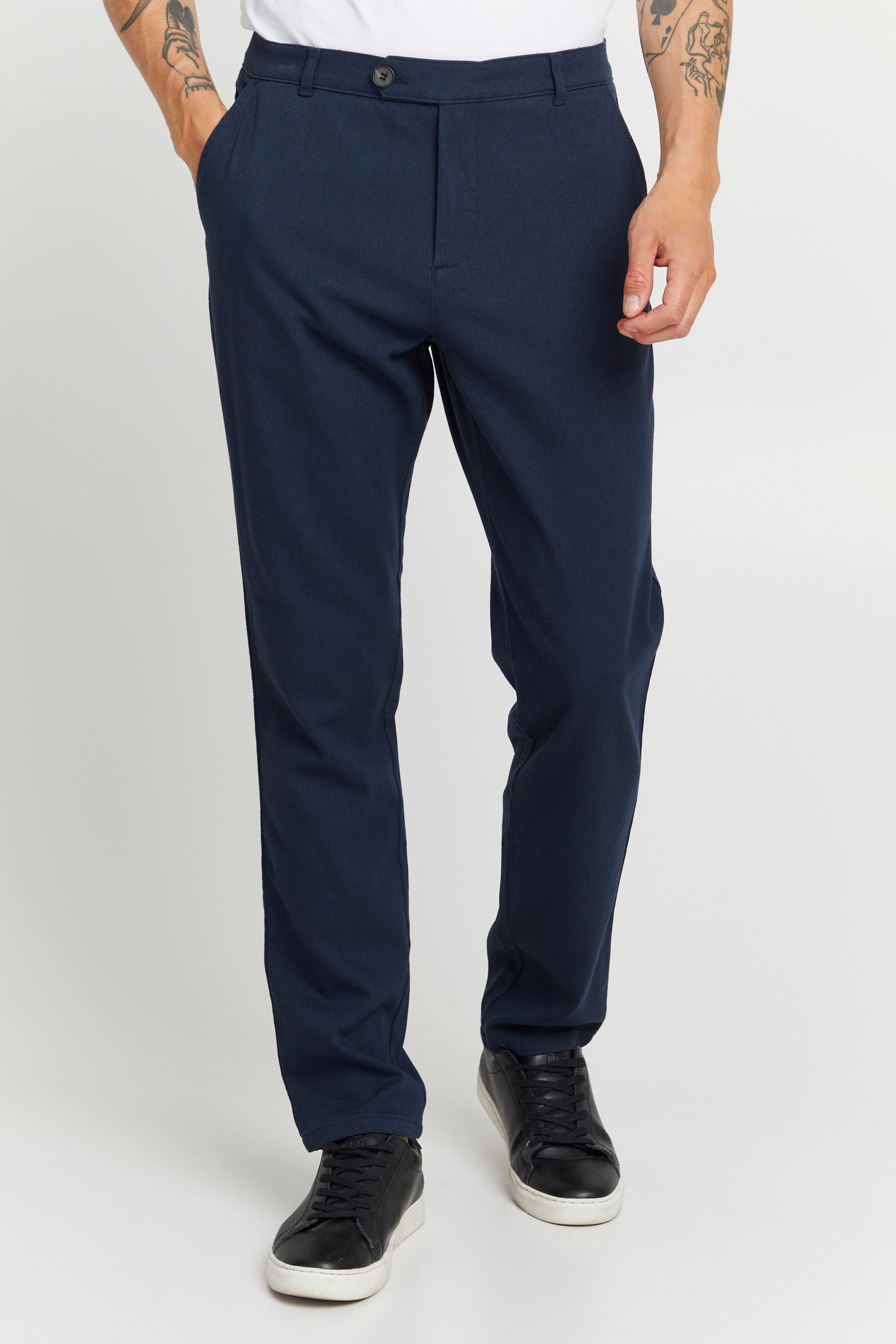 SDFILIP Hose LOOKBOOK FRONT 21202236-194010