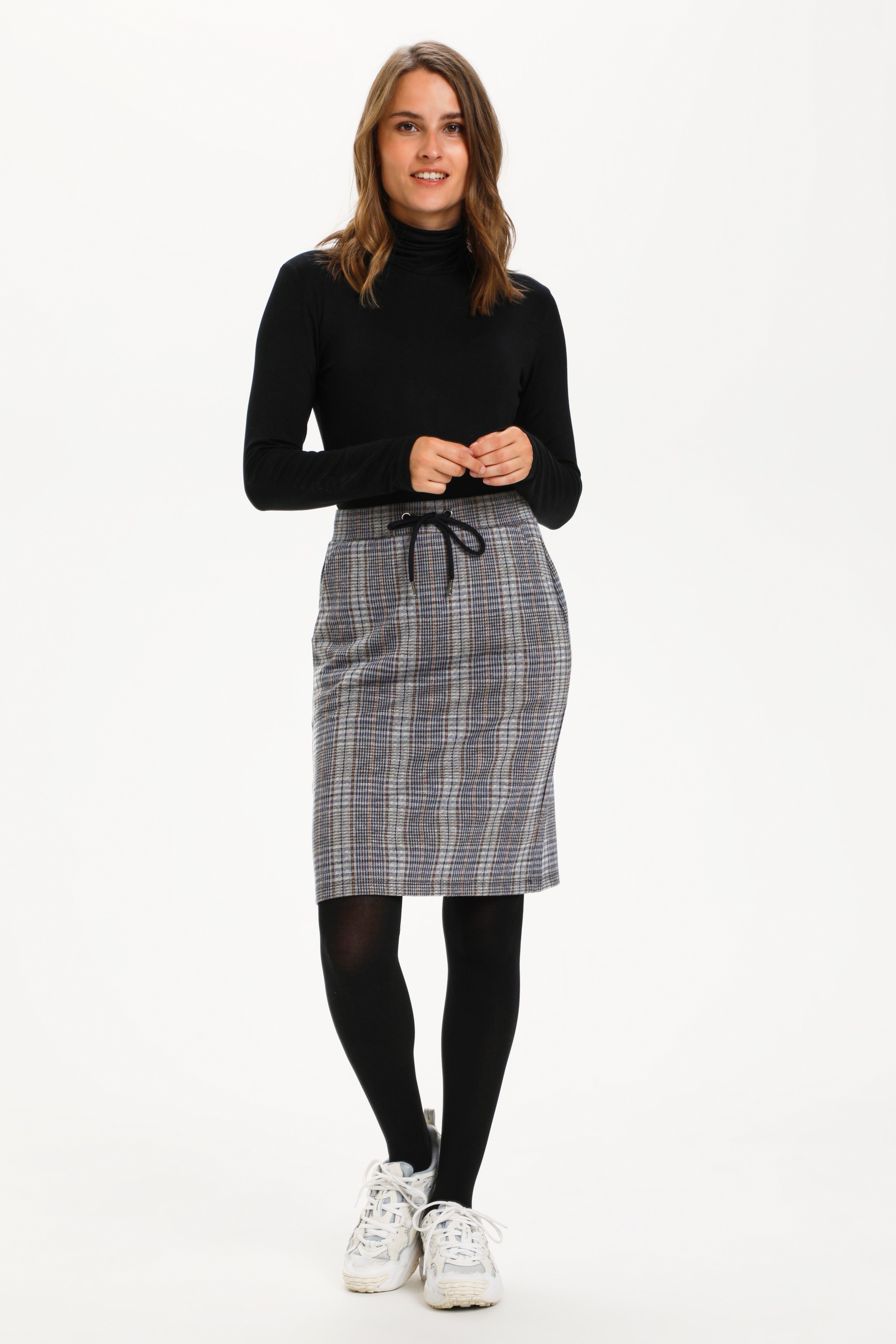 Kjol LOOKBOOK FRONT 10590122-102029