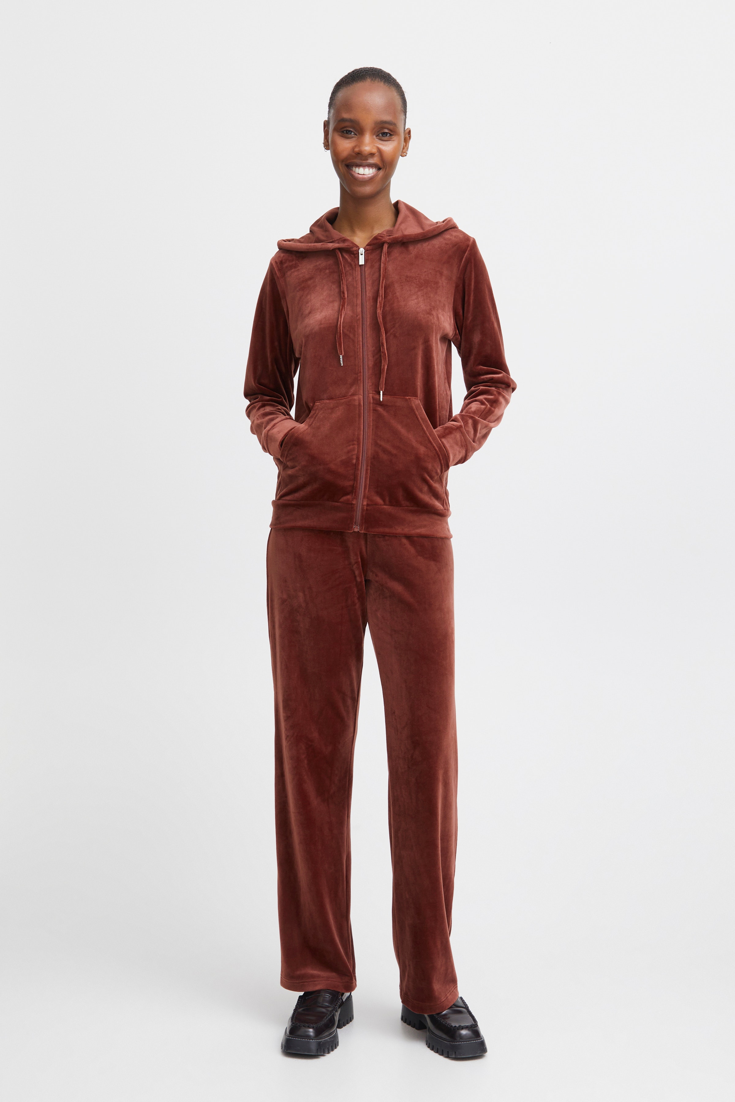 BYMITZA Jogging suit LOOKBOOK FRONT 20810786-191325