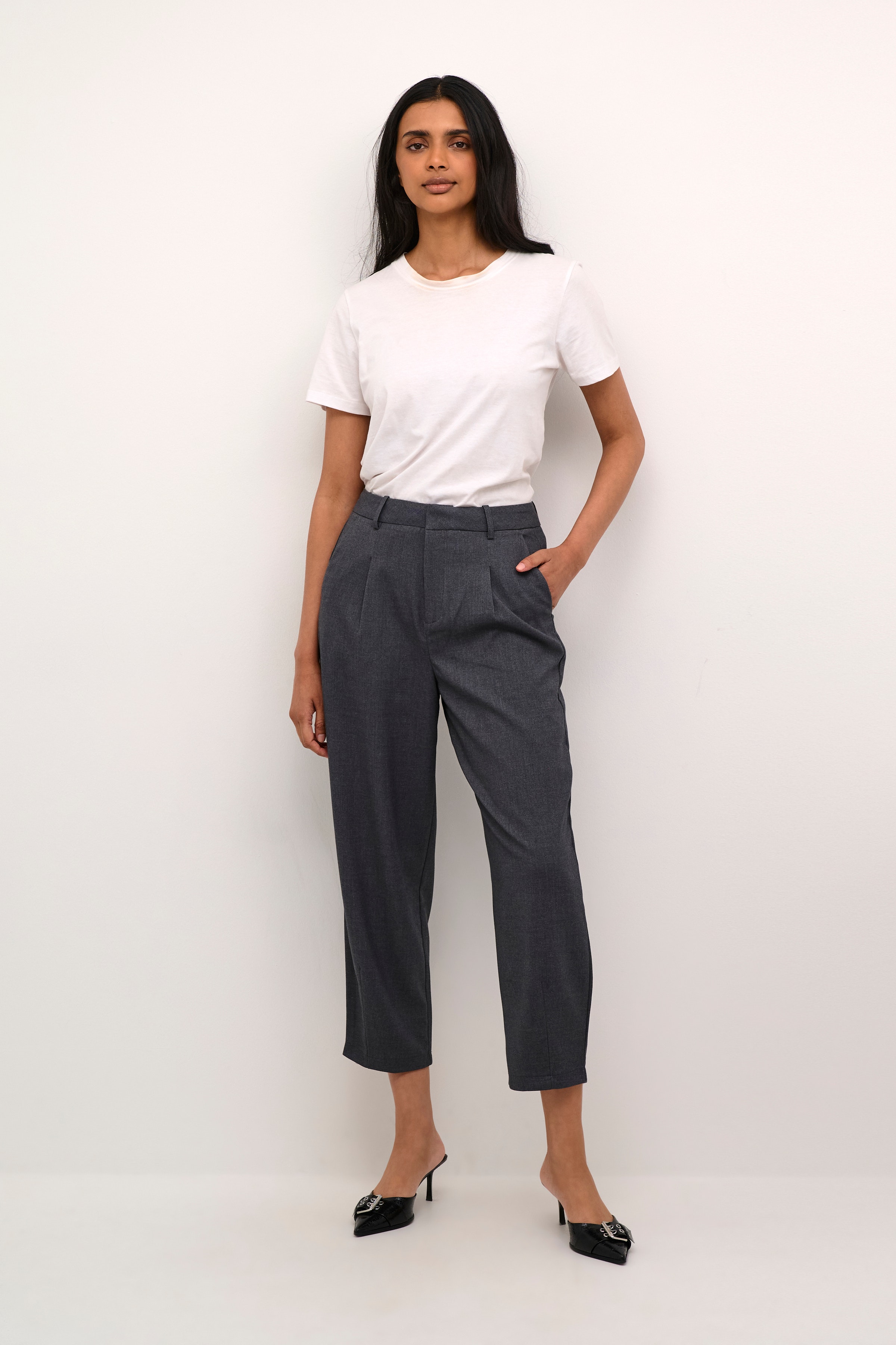 KAmerle Trousers LOOKBOOK FRONT 10504769-100125