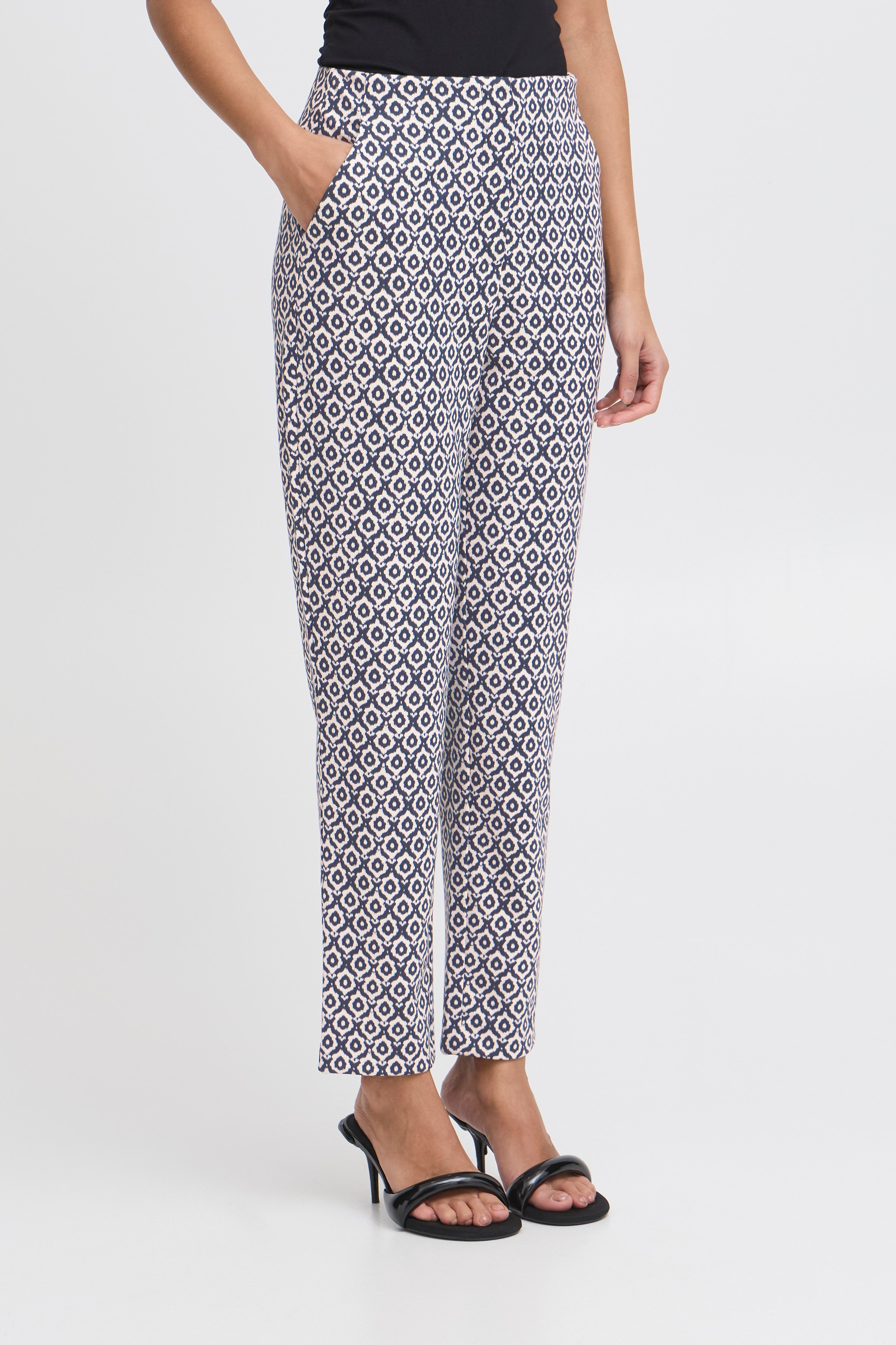 IHKATE Pants Casual LOOKBOOK FRONT 20123020-204483