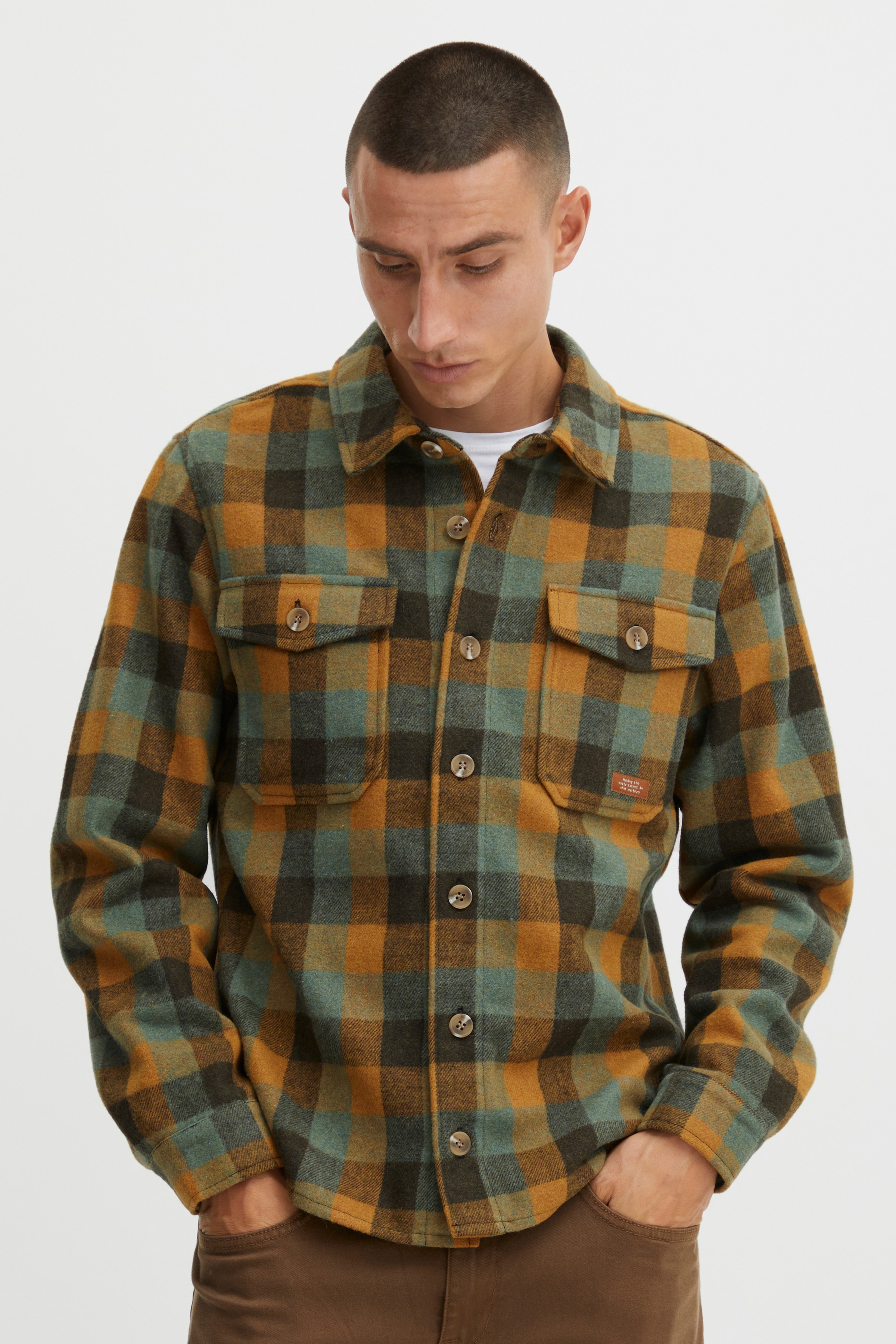 Outerwear LOOKBOOK FRONT 20714708-190617
