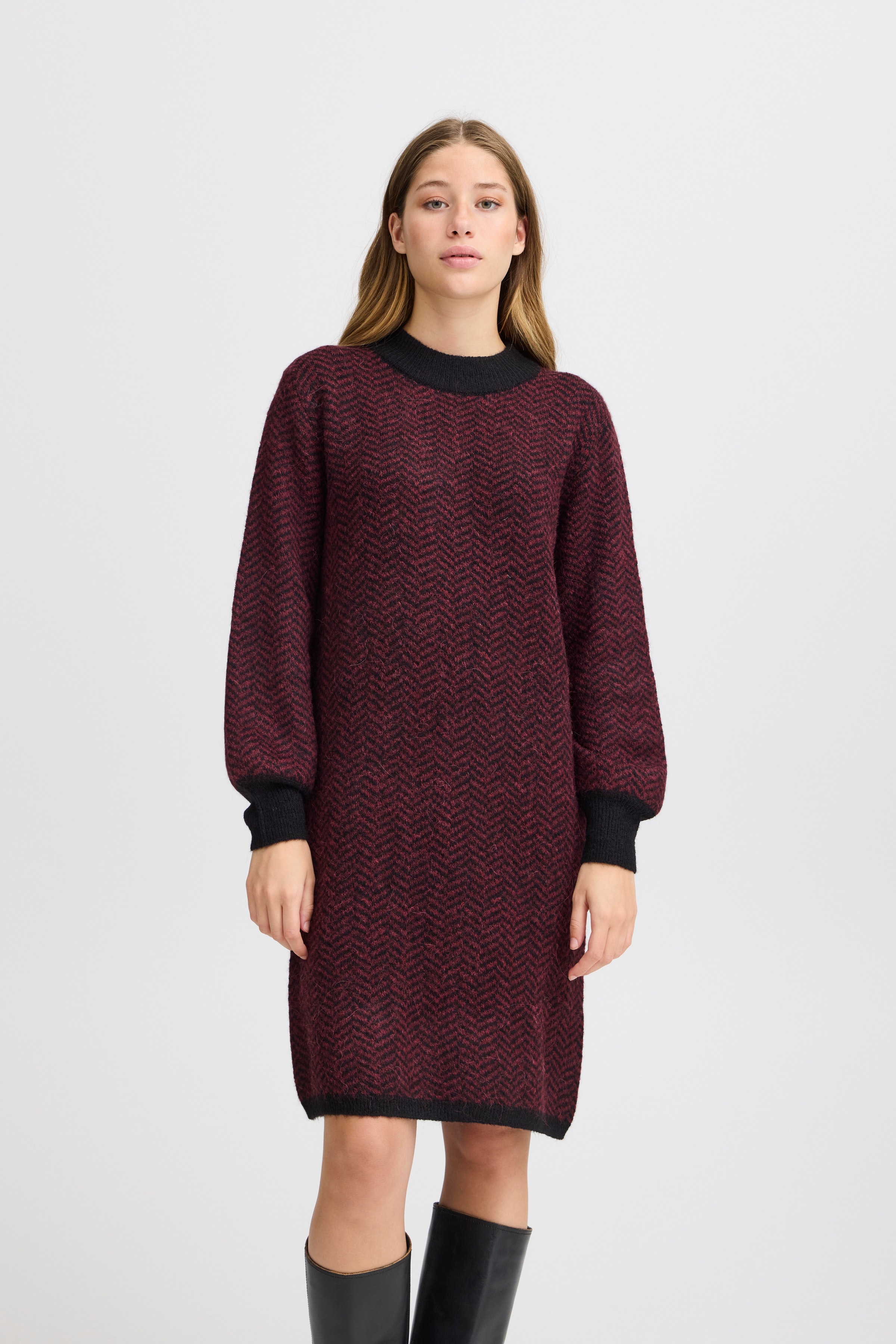 IHKAMARA Kjole LOOKBOOK FRONT 20122001-191627