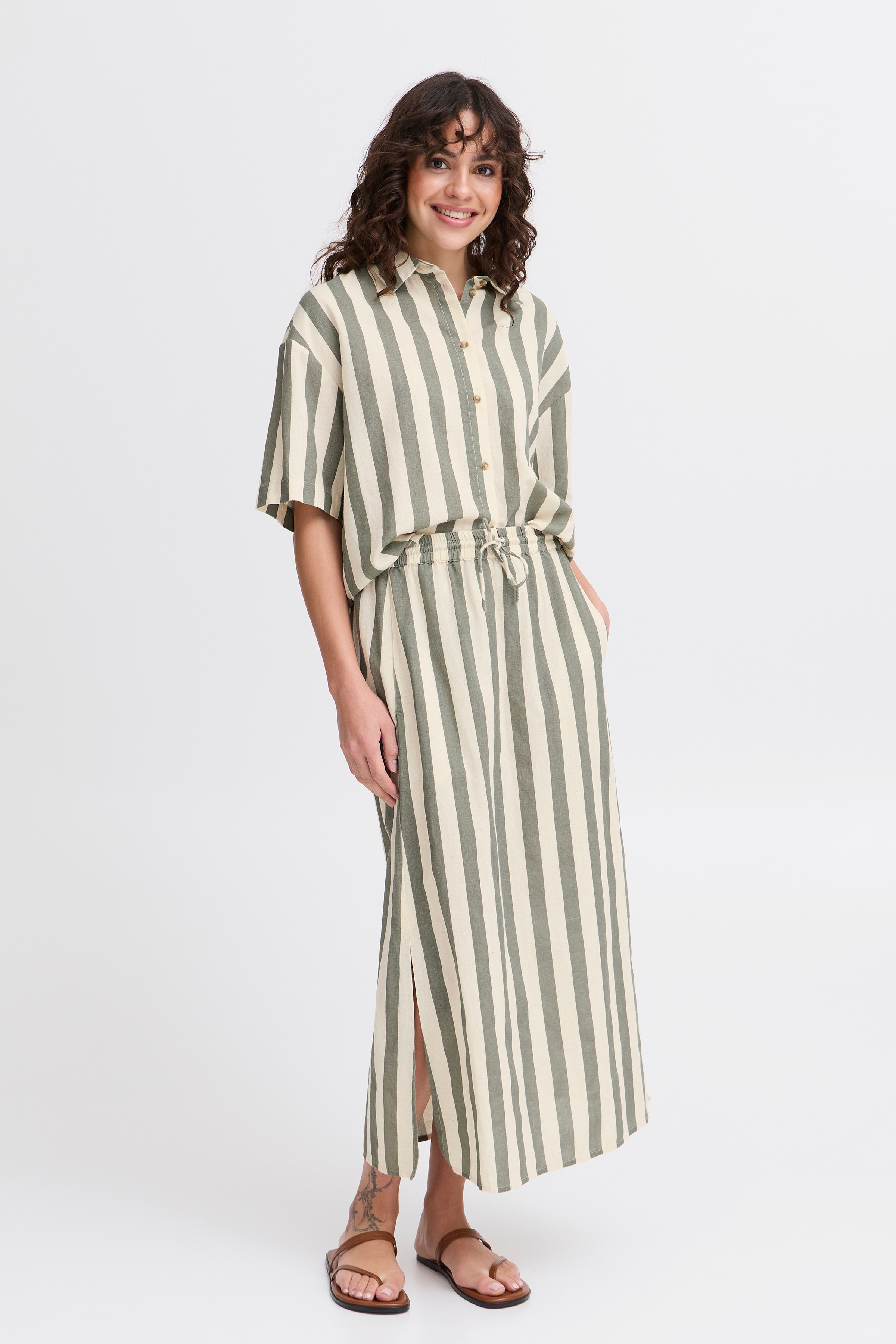 FRMADDIE Skjørt LOOKBOOK FRONT 20615443-204459