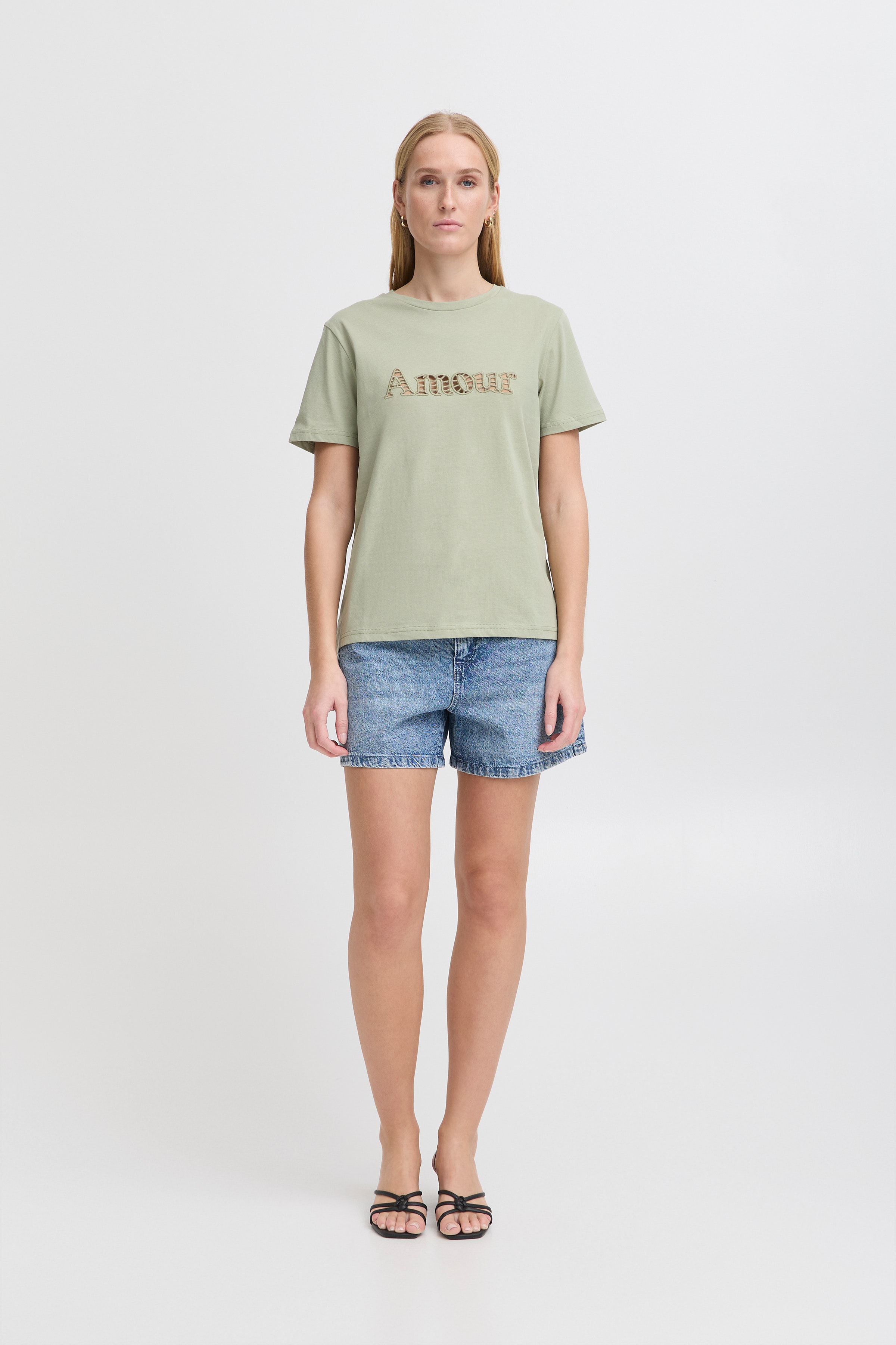 IHPENDO T-shirt LOOKBOOK FRONT 20122771-160213