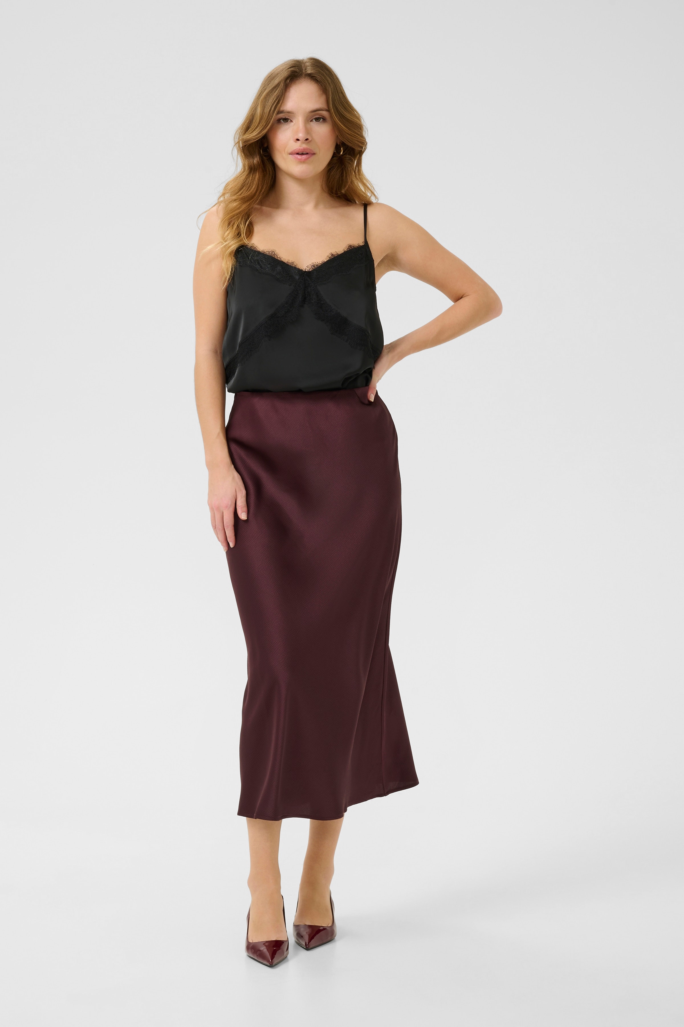KAlotte Skjørt LOOKBOOK FRONT 10508853-191619