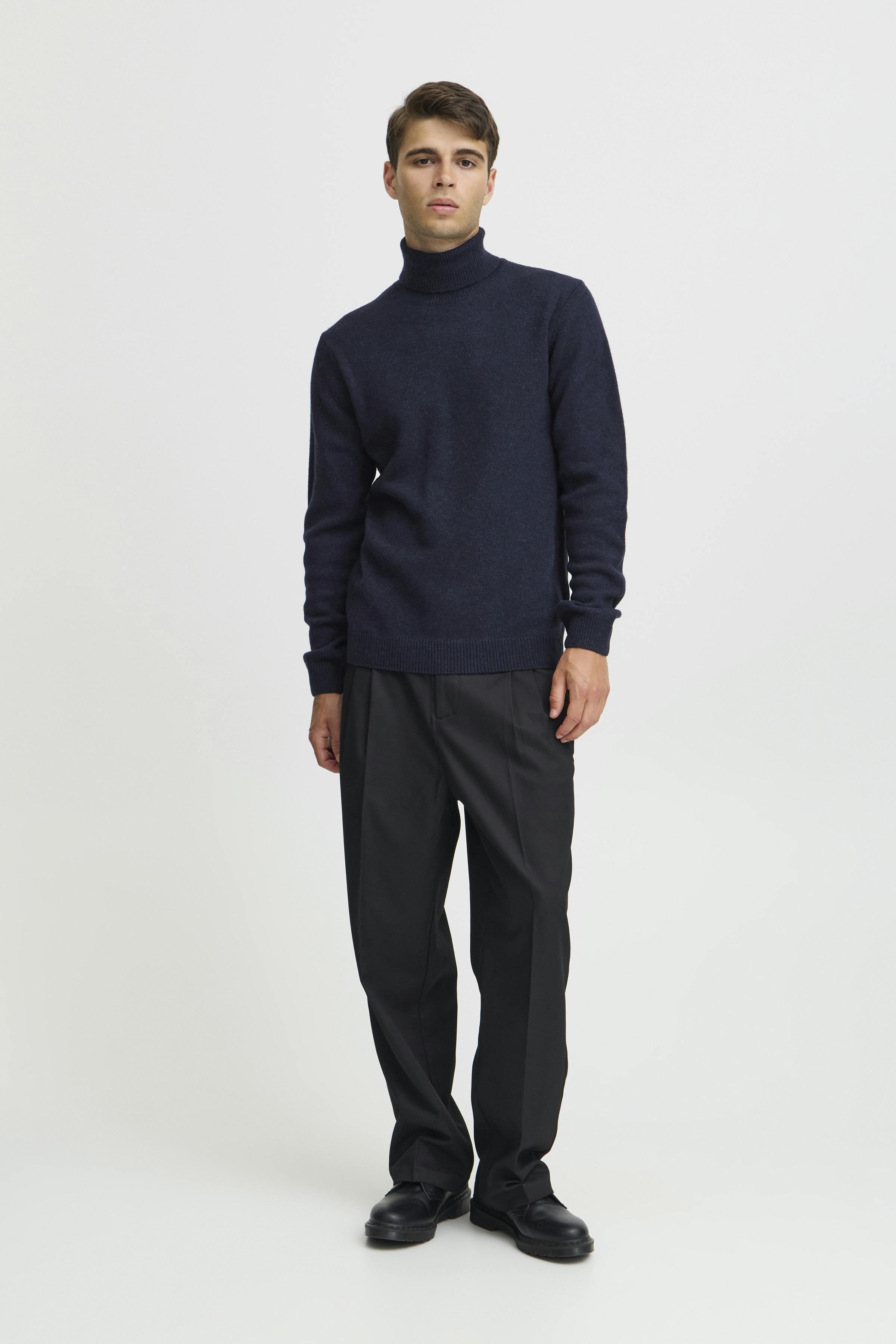 CFKARL PULLOVER LOOKBOOK FRONT 20503971-193923