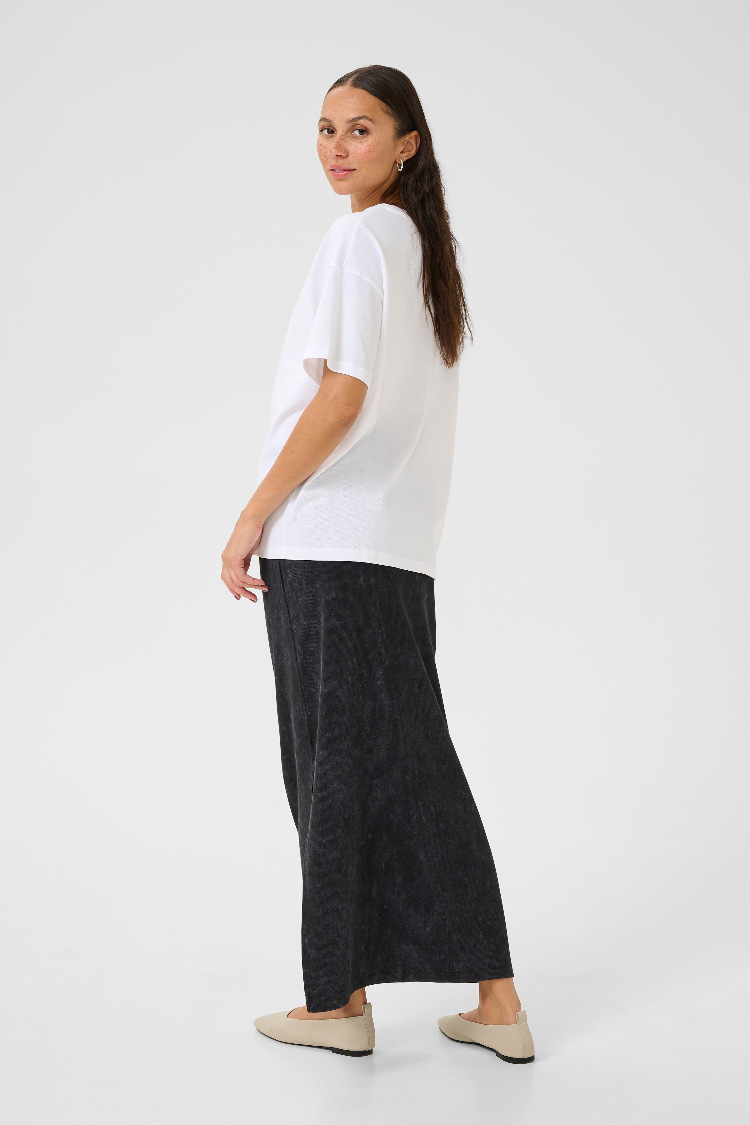 KApirrie T-shirt LOOKBOOK BACK 10509883-110601