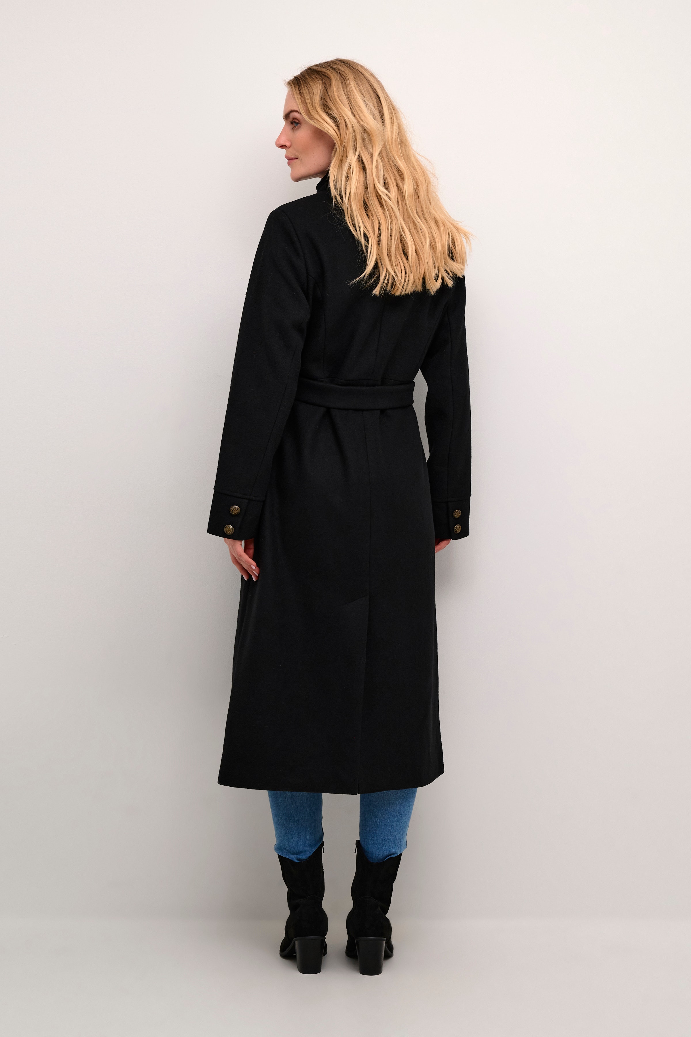 CRTova Coat LOOKBOOK BACK 10613171-100120