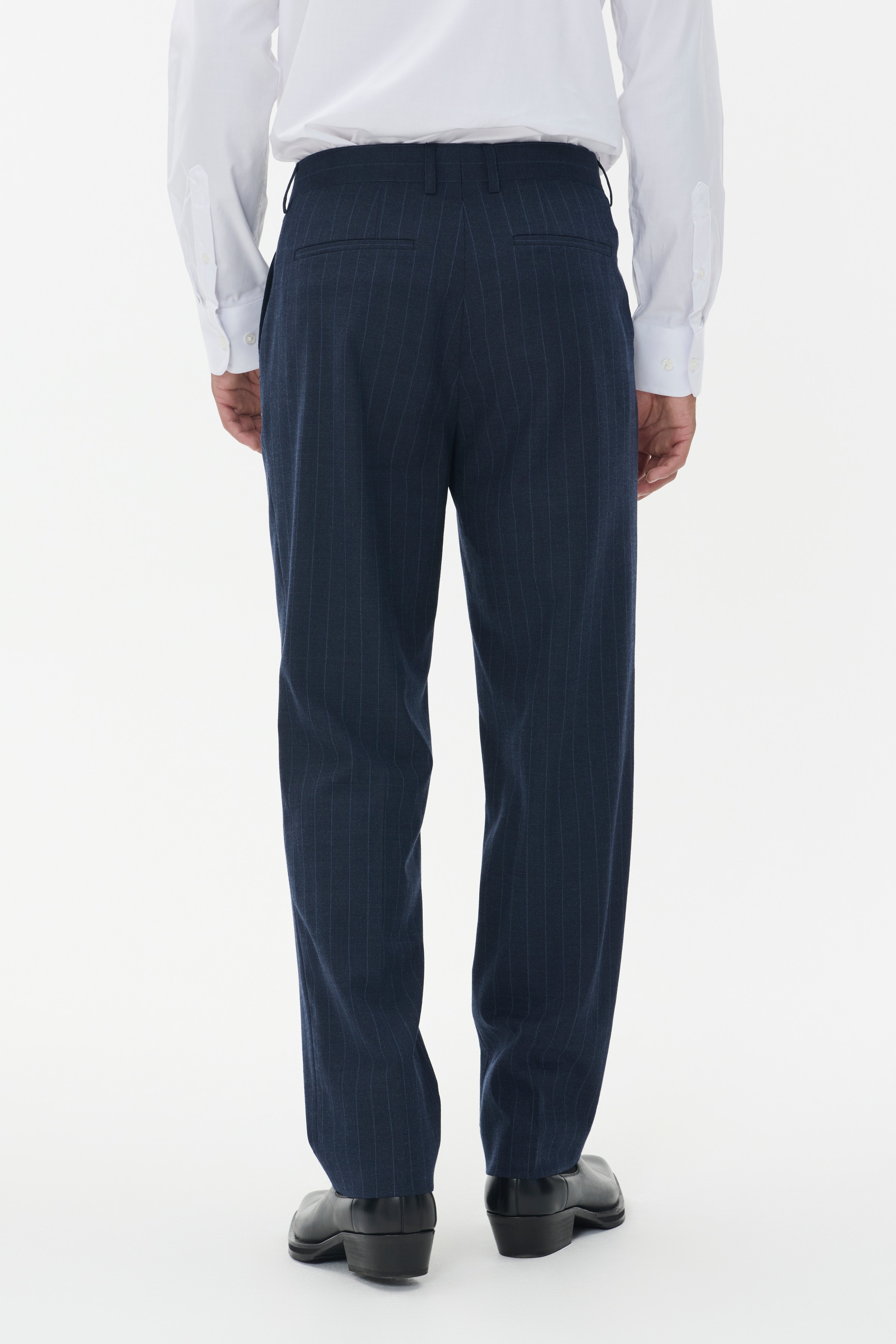 MAweller Hose LOOKBOOK BACK 30208685-194011