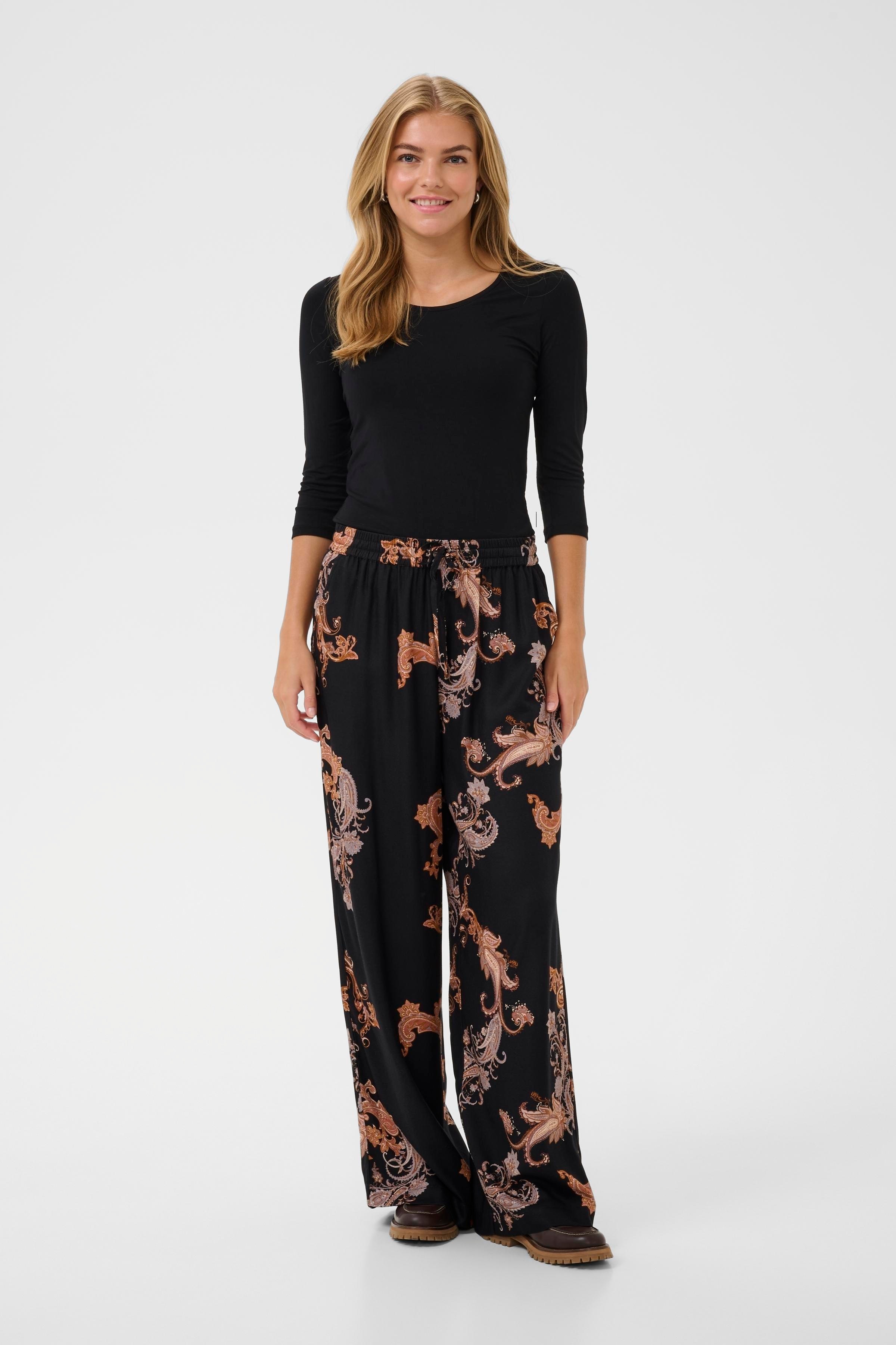 BPcatlin Hose LOOKBOOK FRONT 40200080-106771
