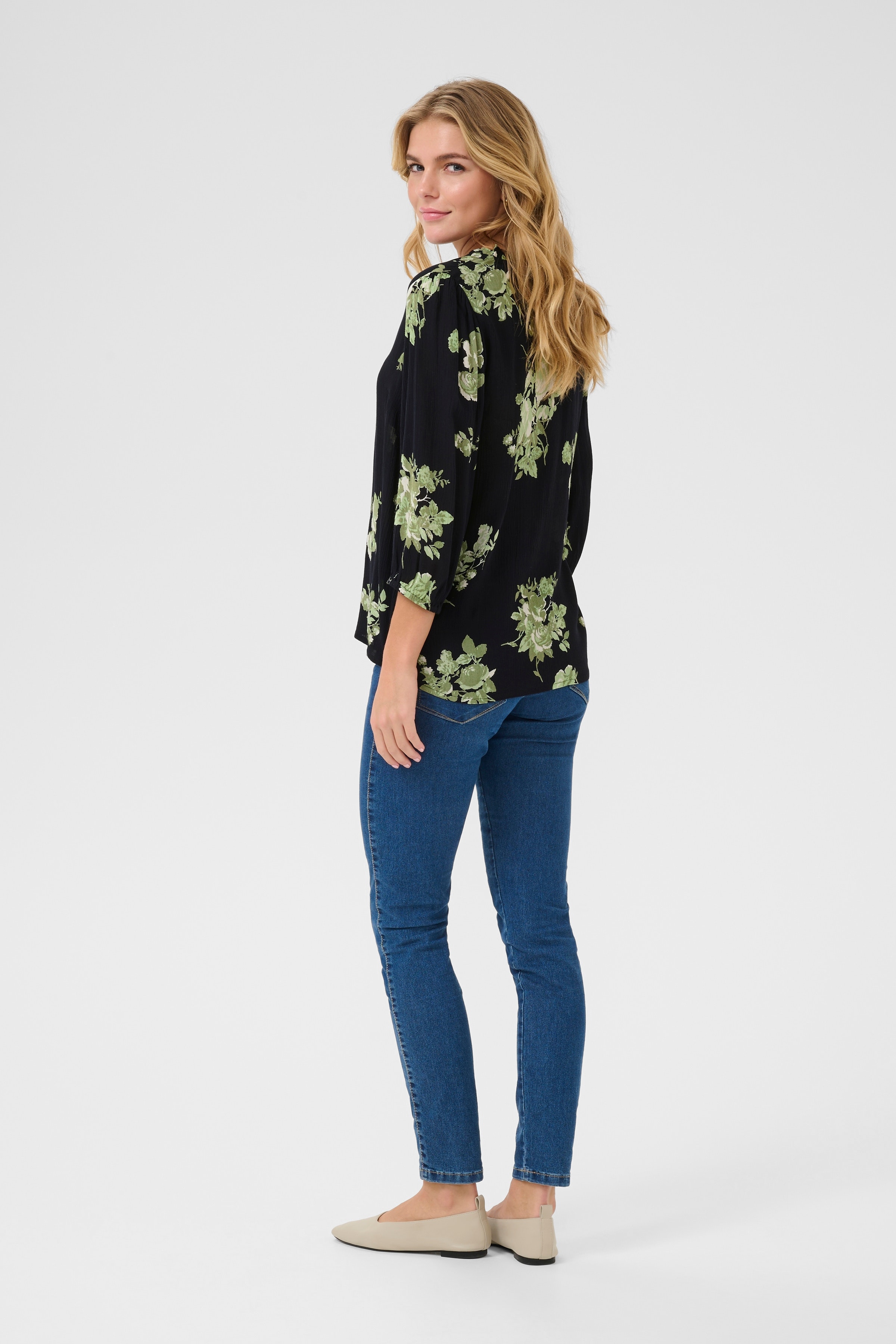 KAedita Bluse LOOKBOOK BACK 10509812-107770
