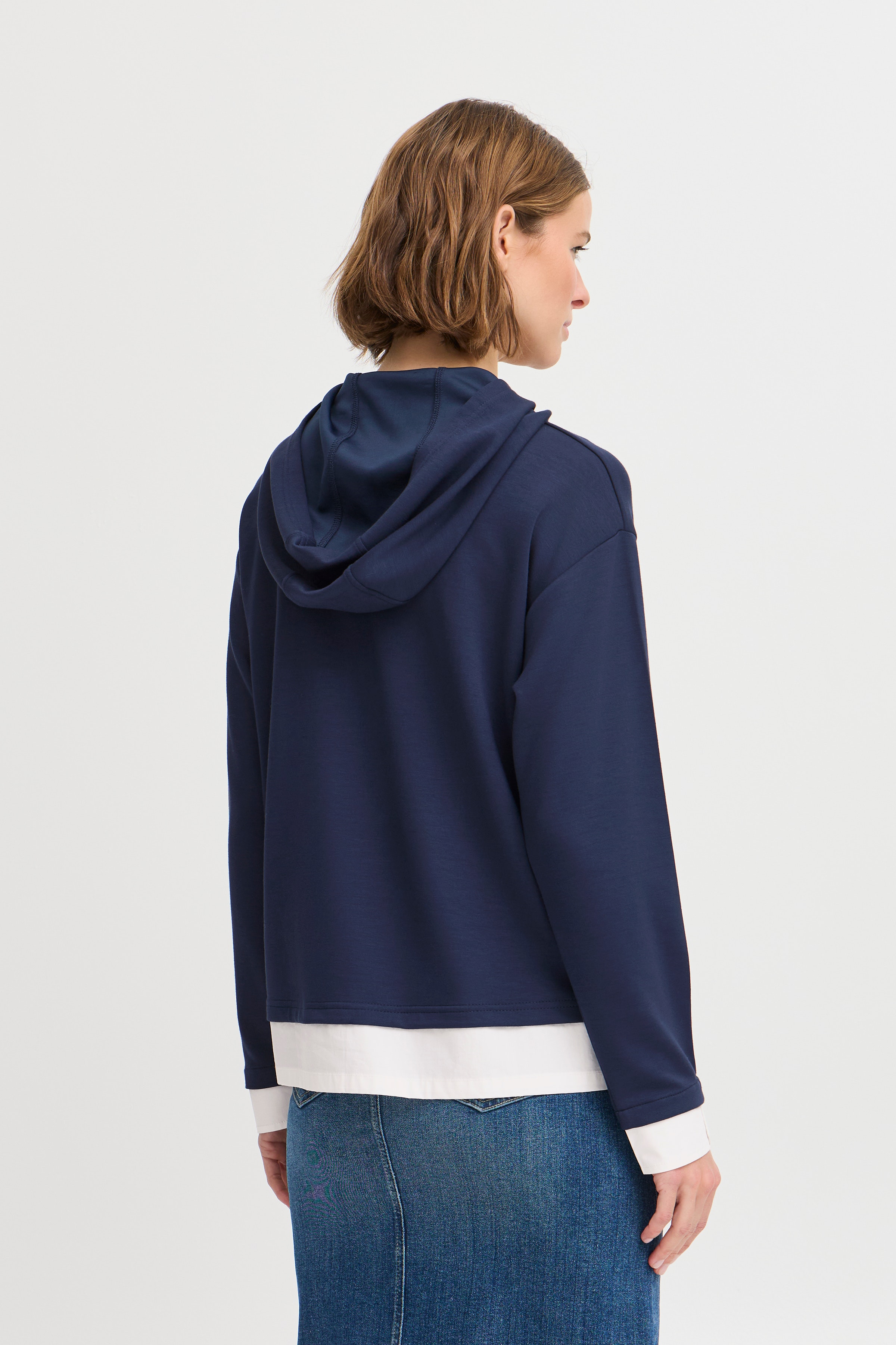 BYTULLAS Sweatshirt LOOKBOOK BACK 20816324-193923