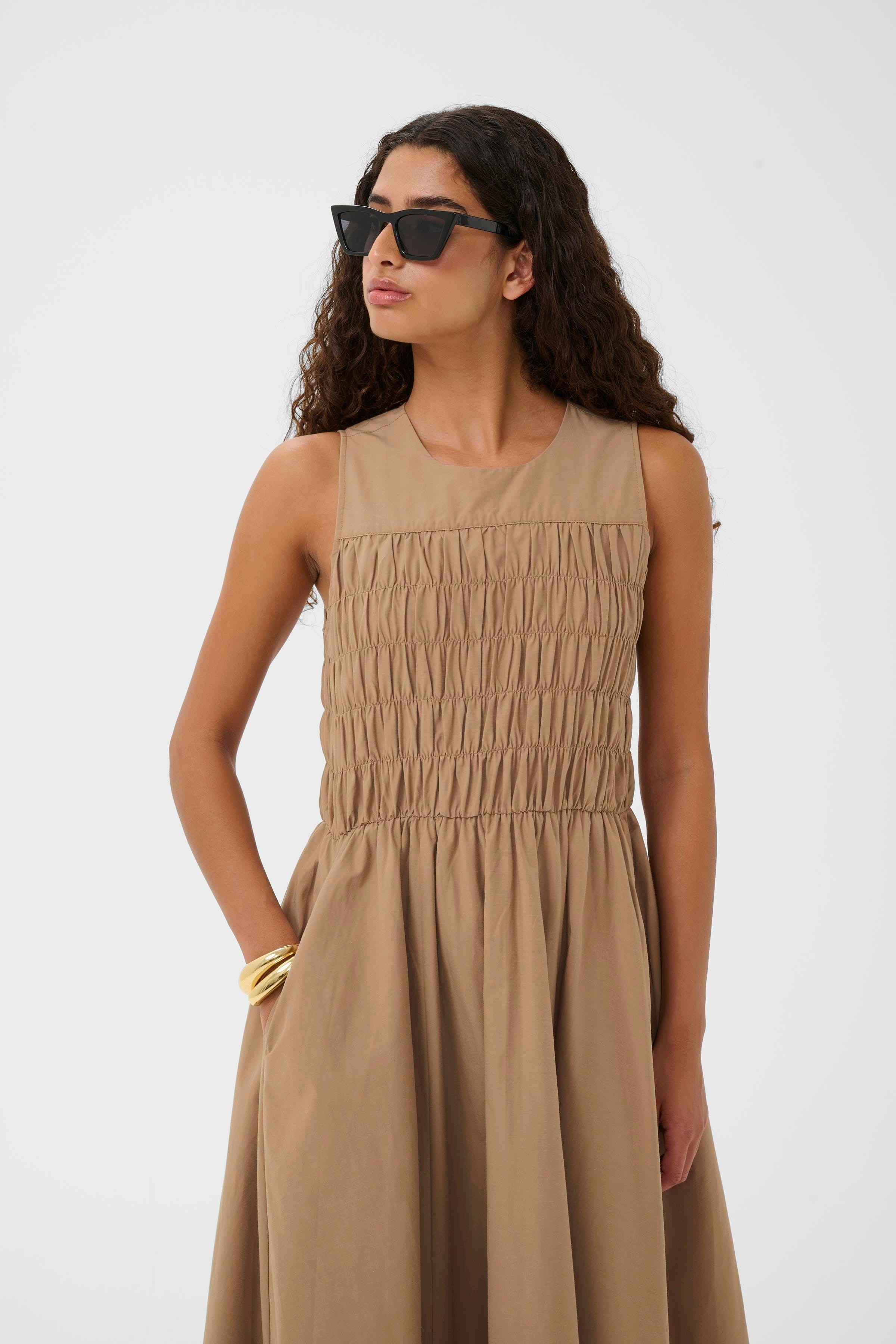 YachiIW Kleid LOOKBOOK FRONT 30106430-171319