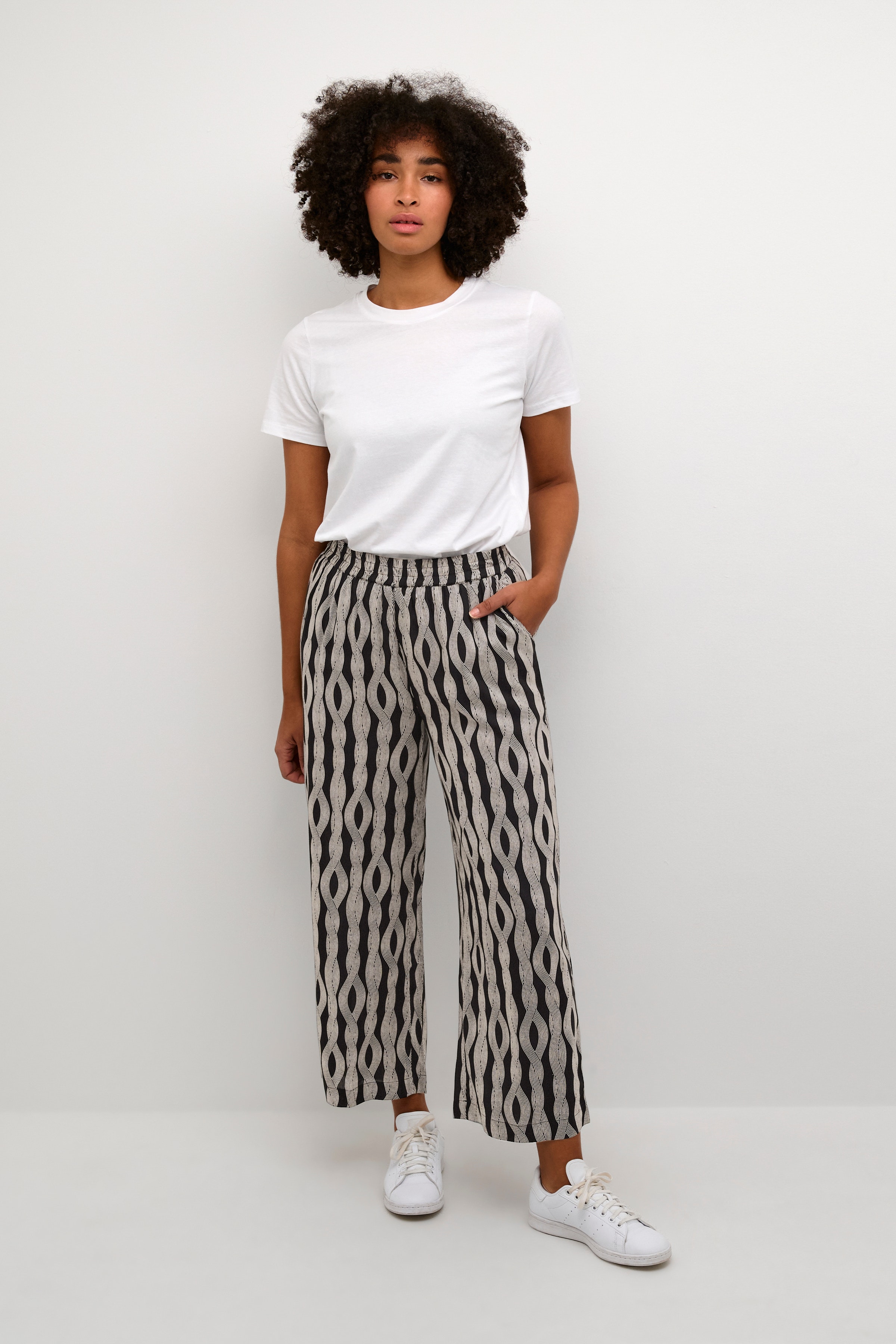 KAsanne Bukser LOOKBOOK FRONT 10508978-106143
