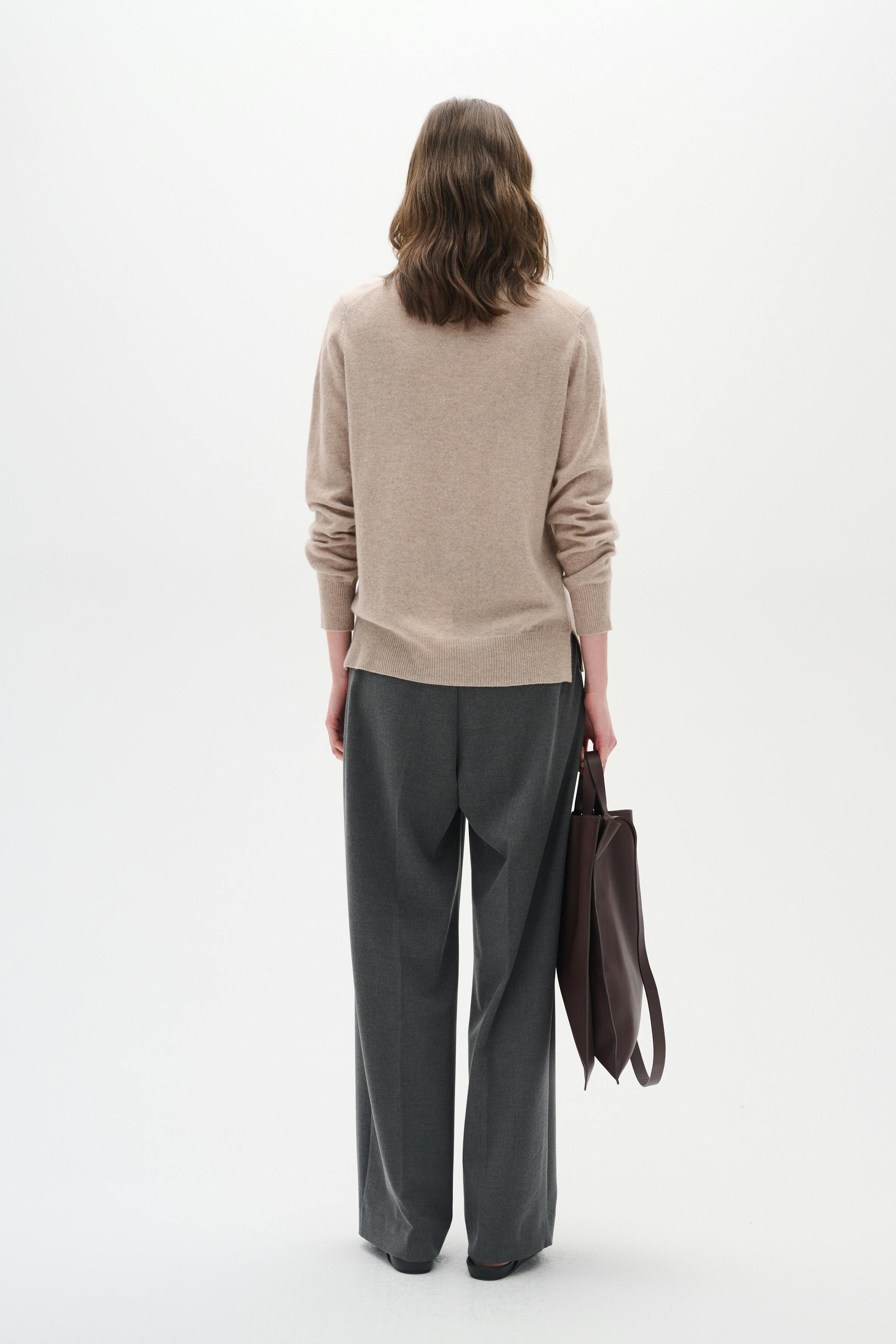 LukkaIW Crew-neck Cashmere Pullover LOOKBOOK BACK 30107629-10110