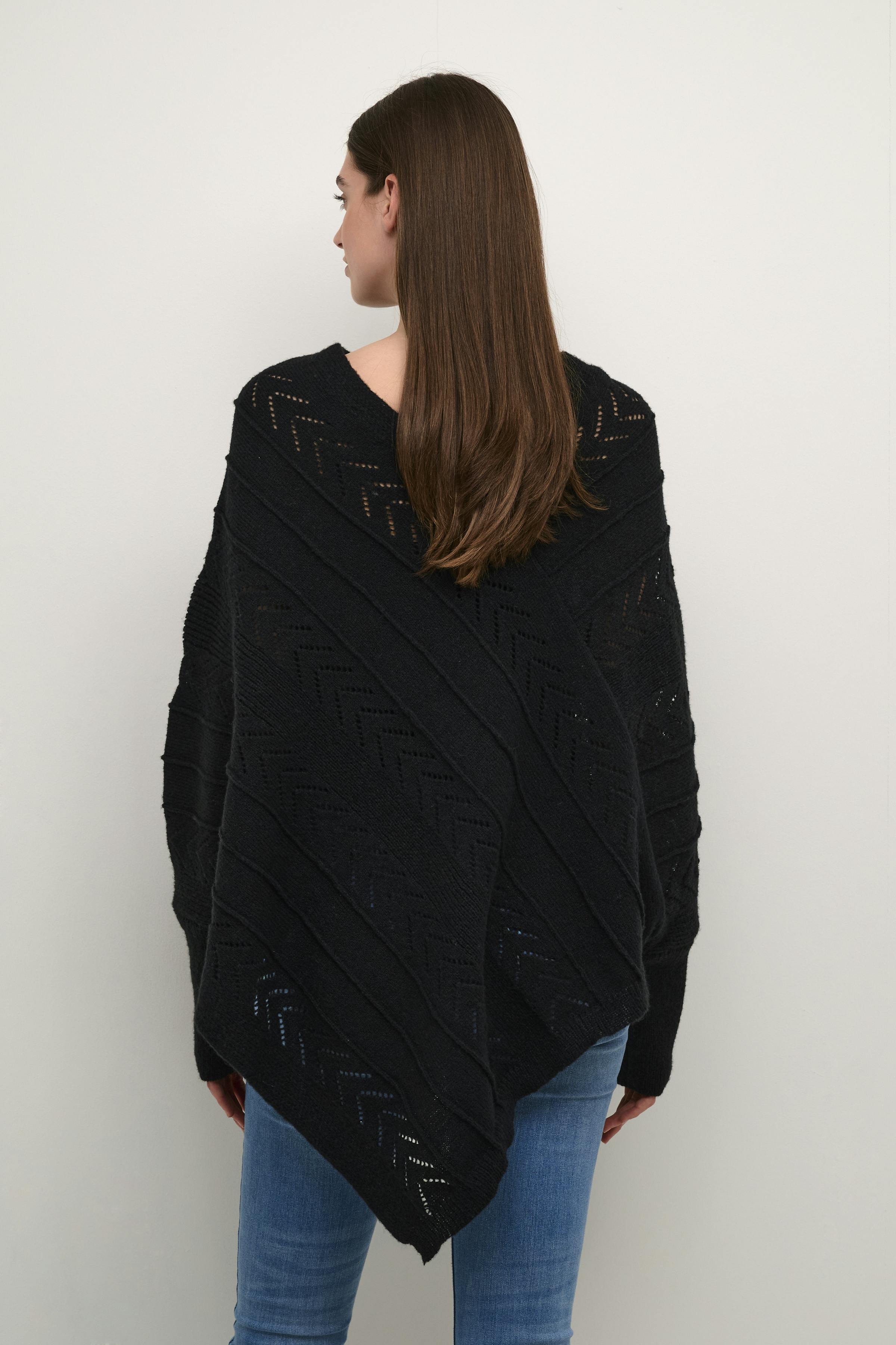 CRHoliday Poncho LOOKBOOK BACK 10610828-100120