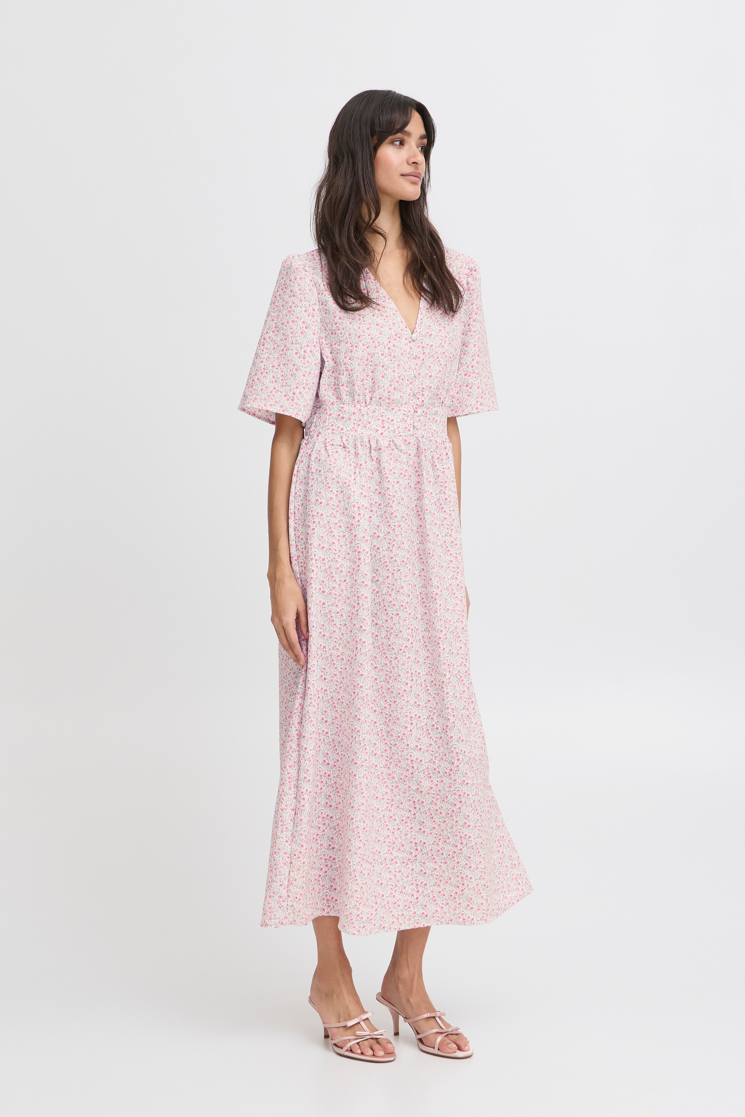 BXFEMKE Kjole LOOKBOOK FRONT 20812219-204349