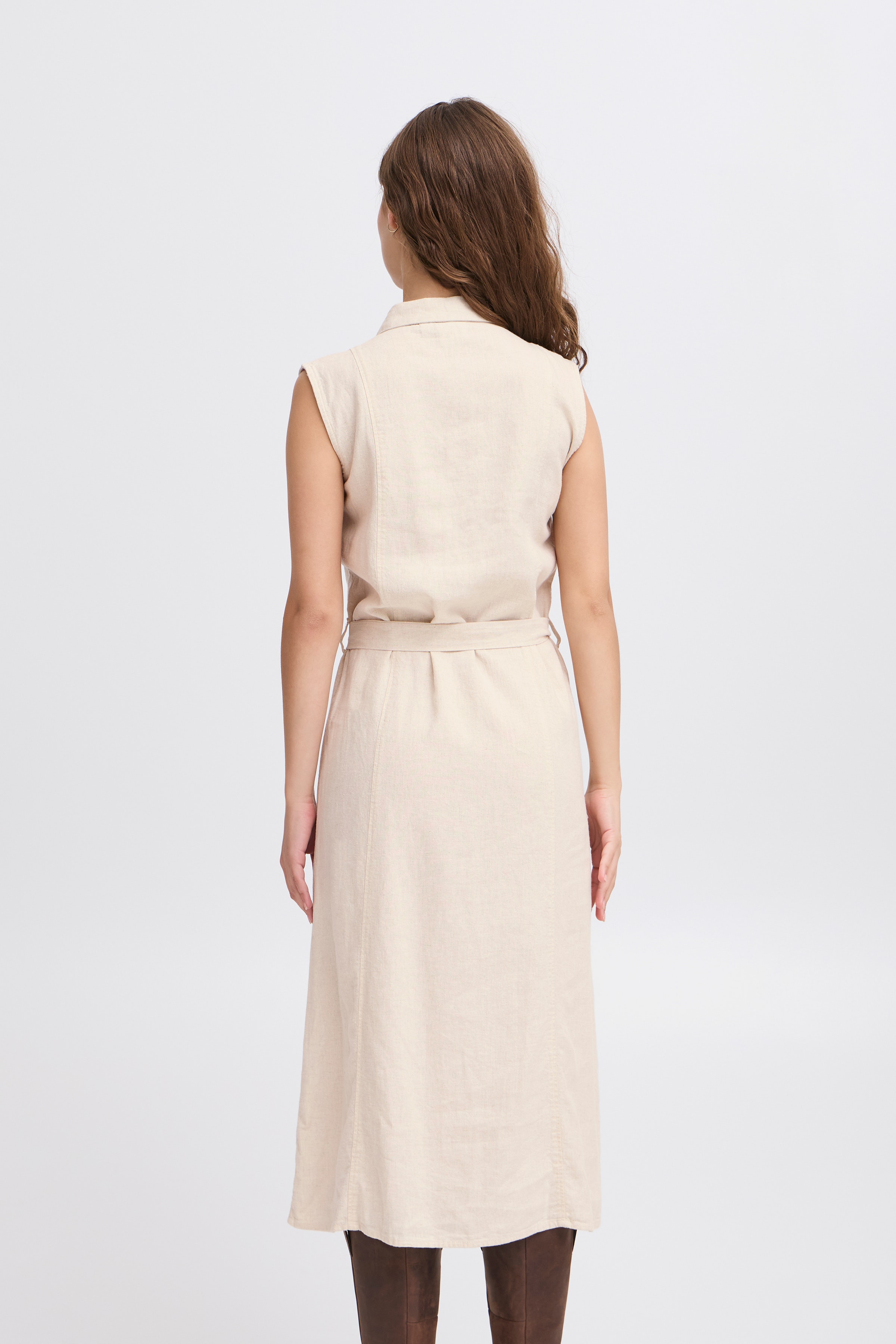 IHLINNO Kjole LOOKBOOK BACK 20122927-204424