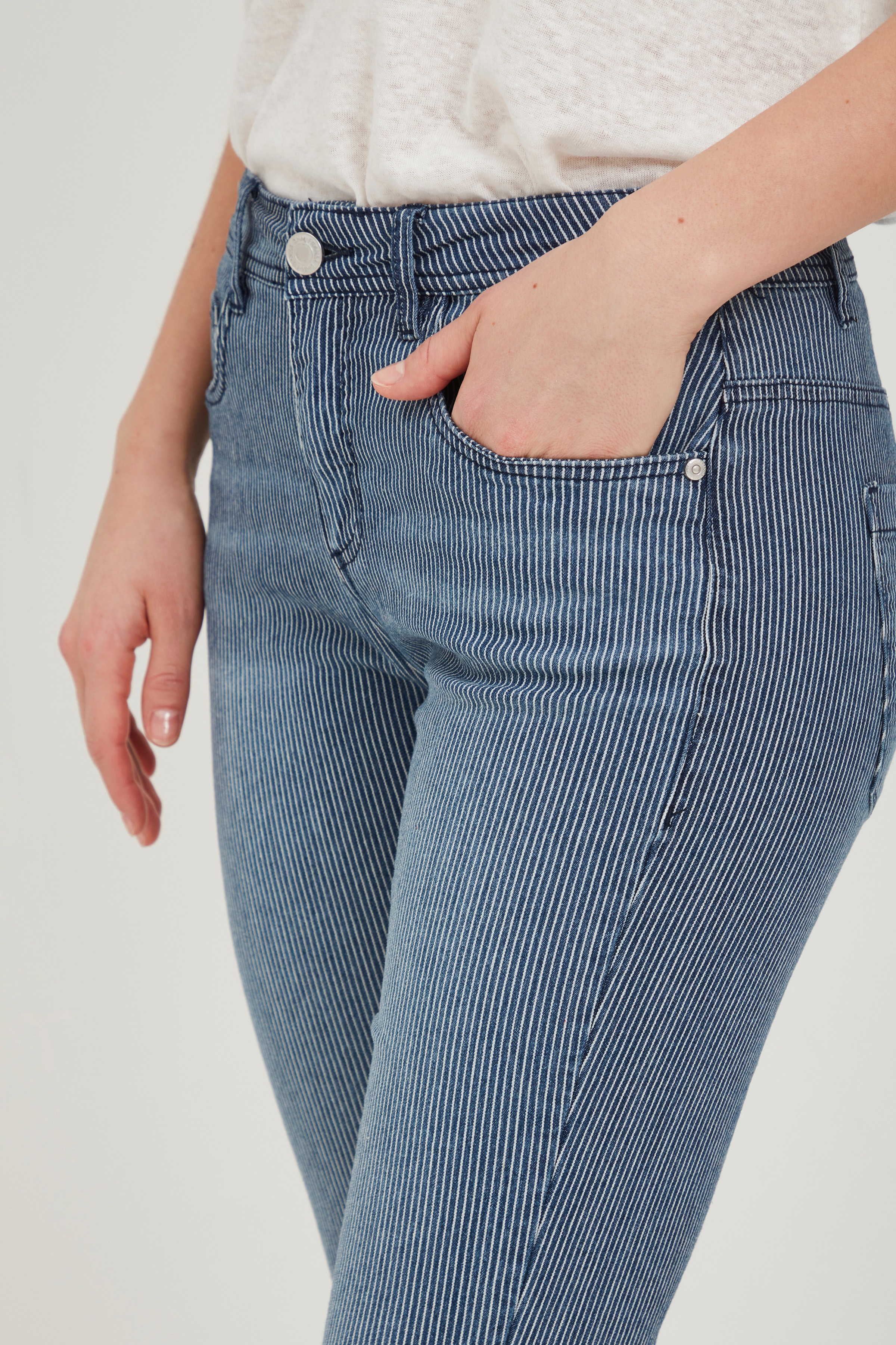 Casual pants LOOKBOOK DETAIL 20609334-200068