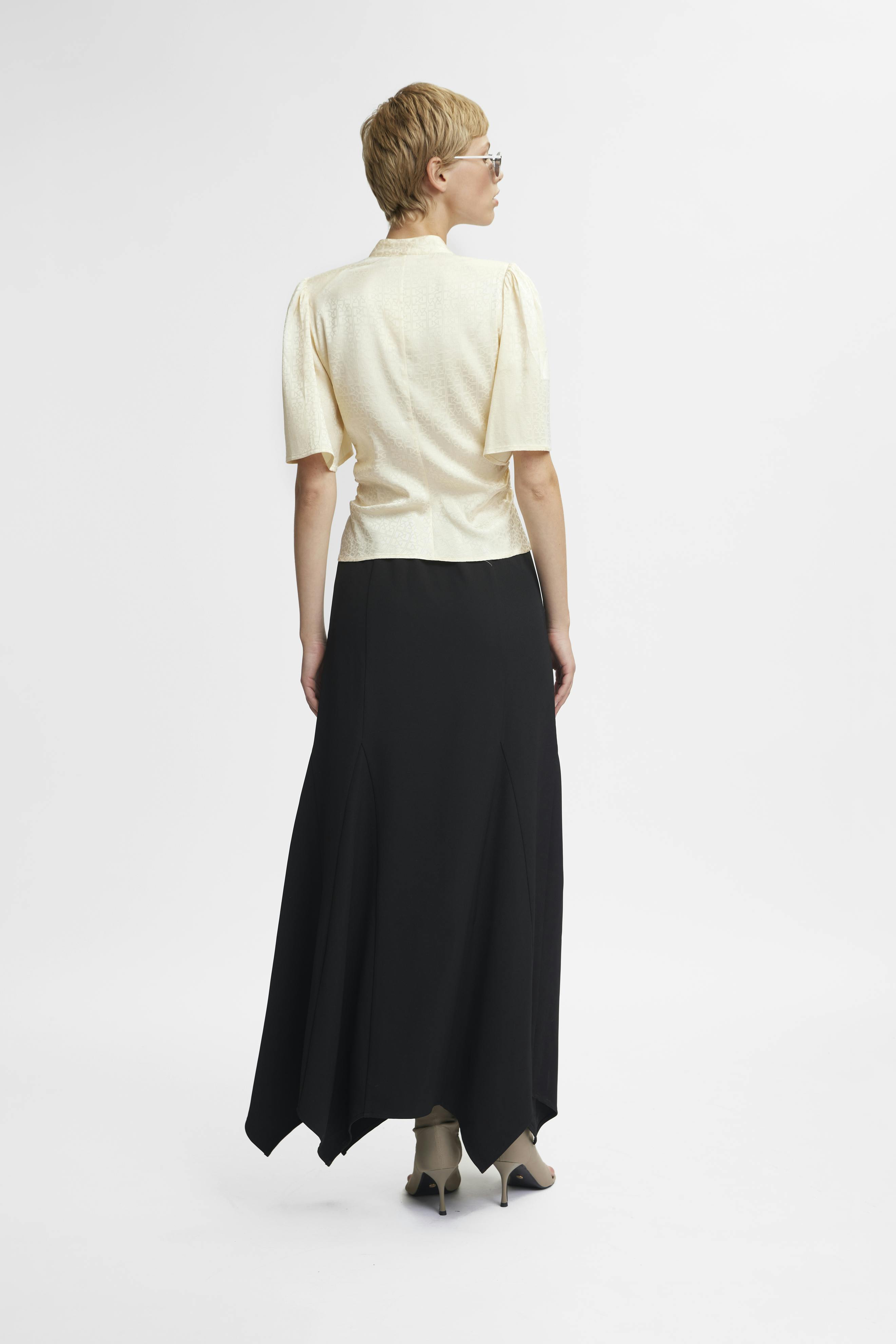 GlennaGZ Skirt LOOKBOOK BACK 10908914-100017