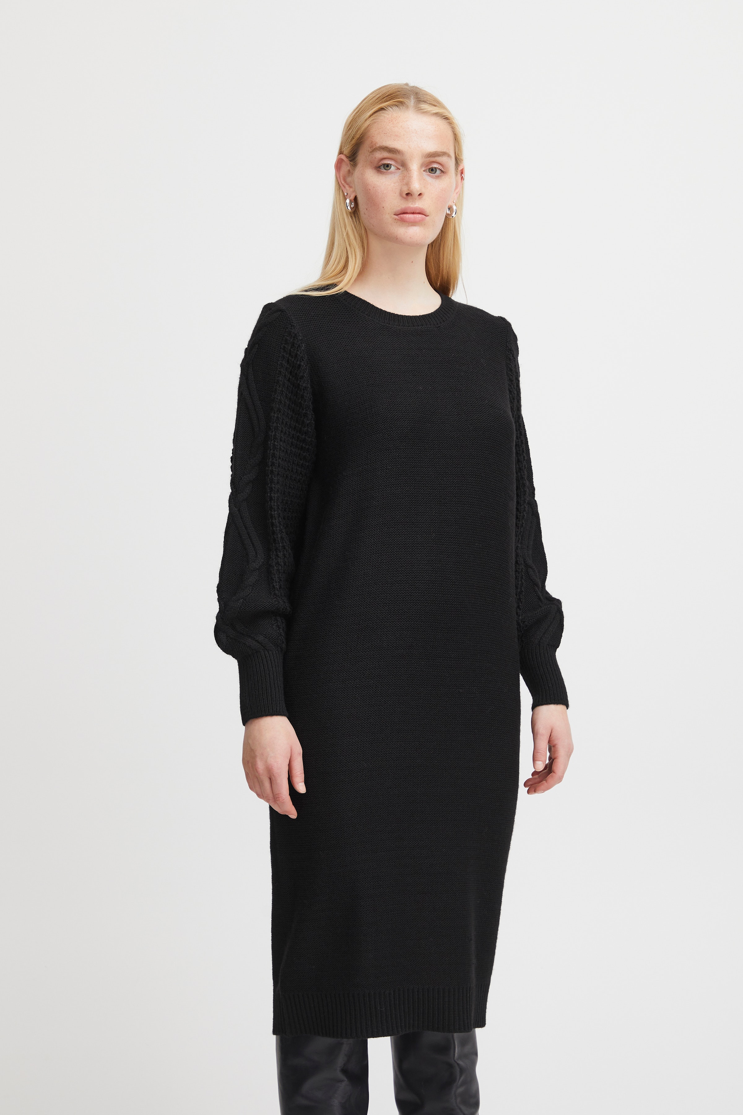 IHANDOSA Kjole LOOKBOOK FRONT 20119275-194008