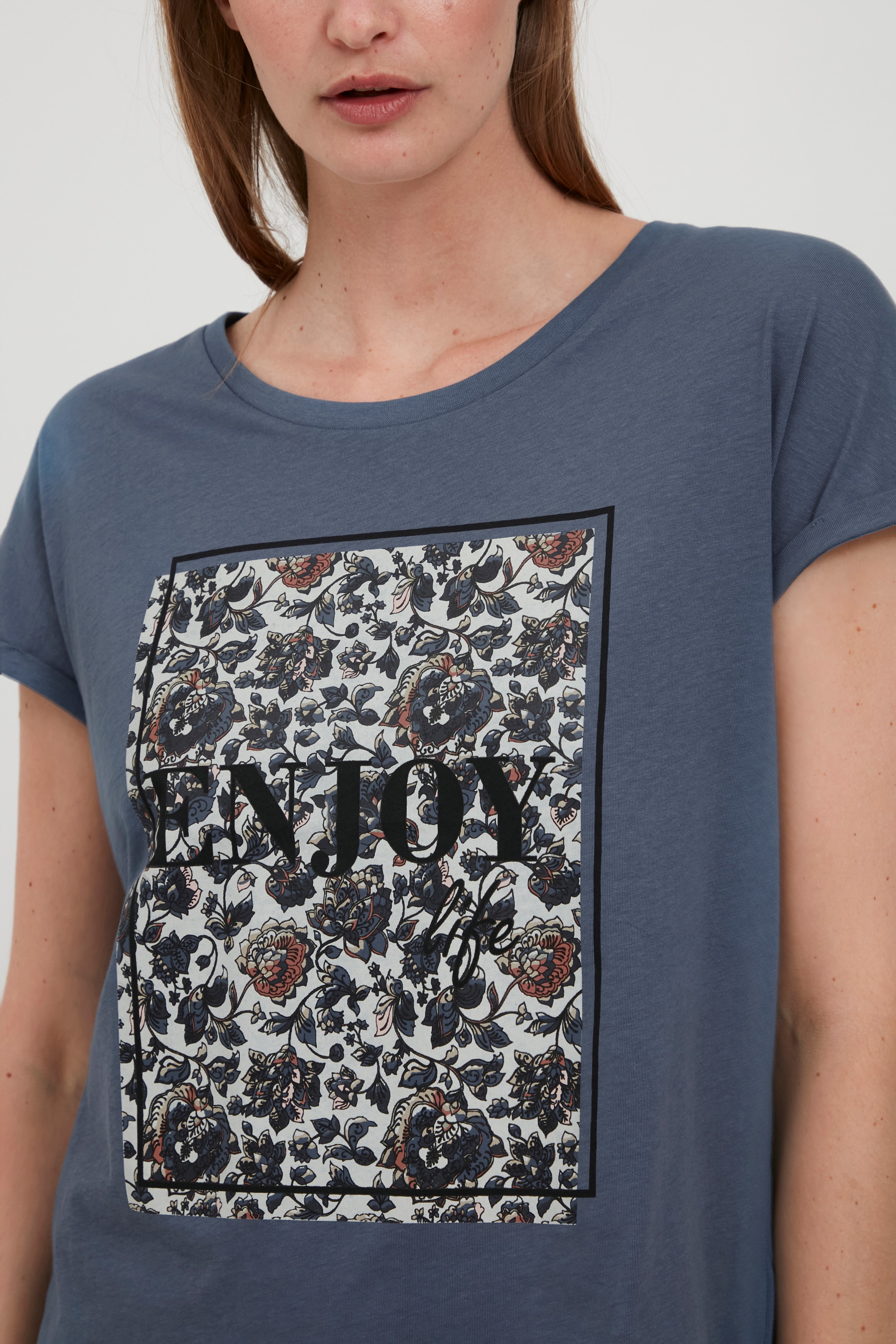 T-shirt LOOKBOOK DETAIL 20609552-184028