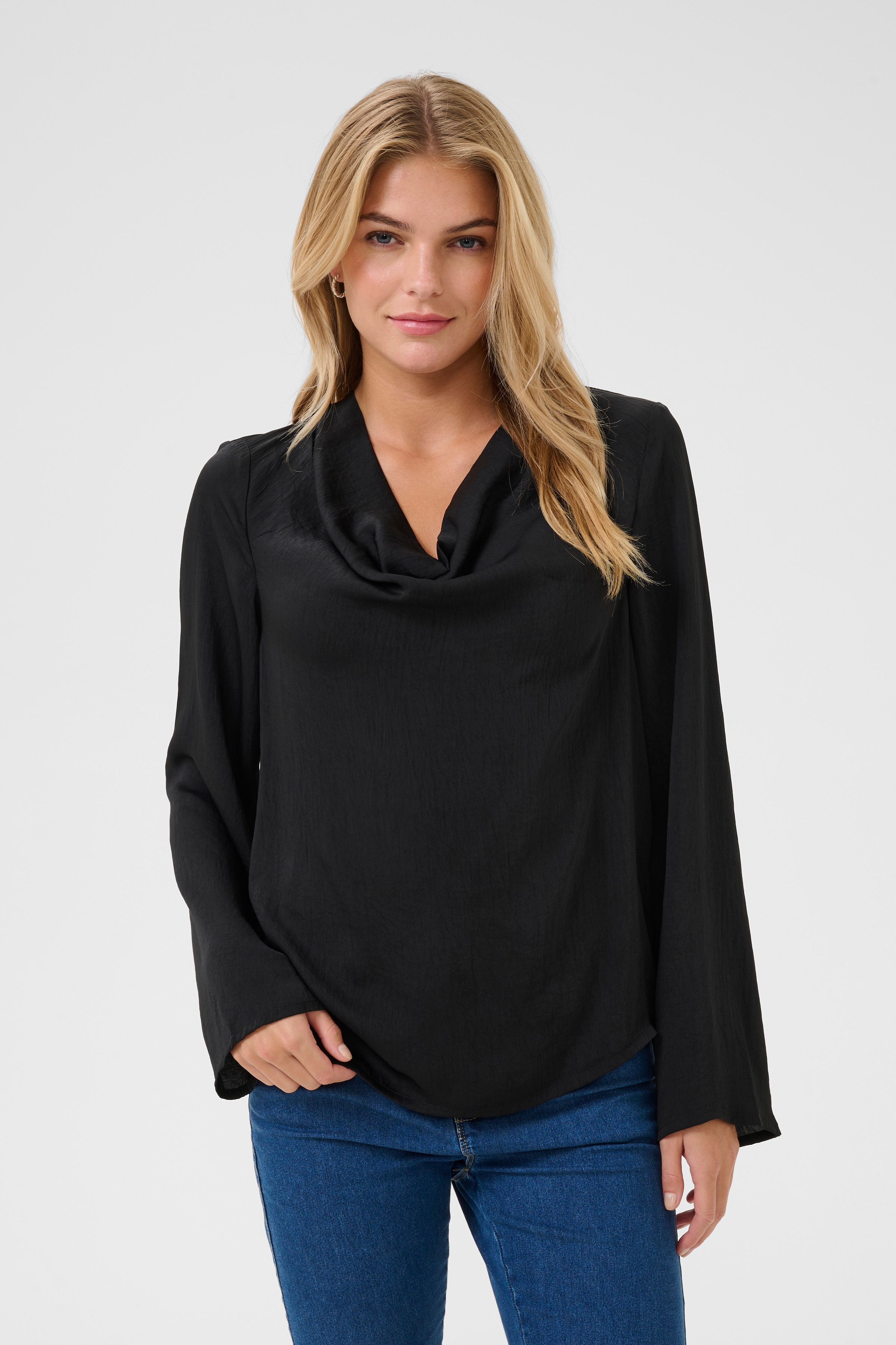 KAariel Bluse LOOKBOOK FRONT 10510206-100121