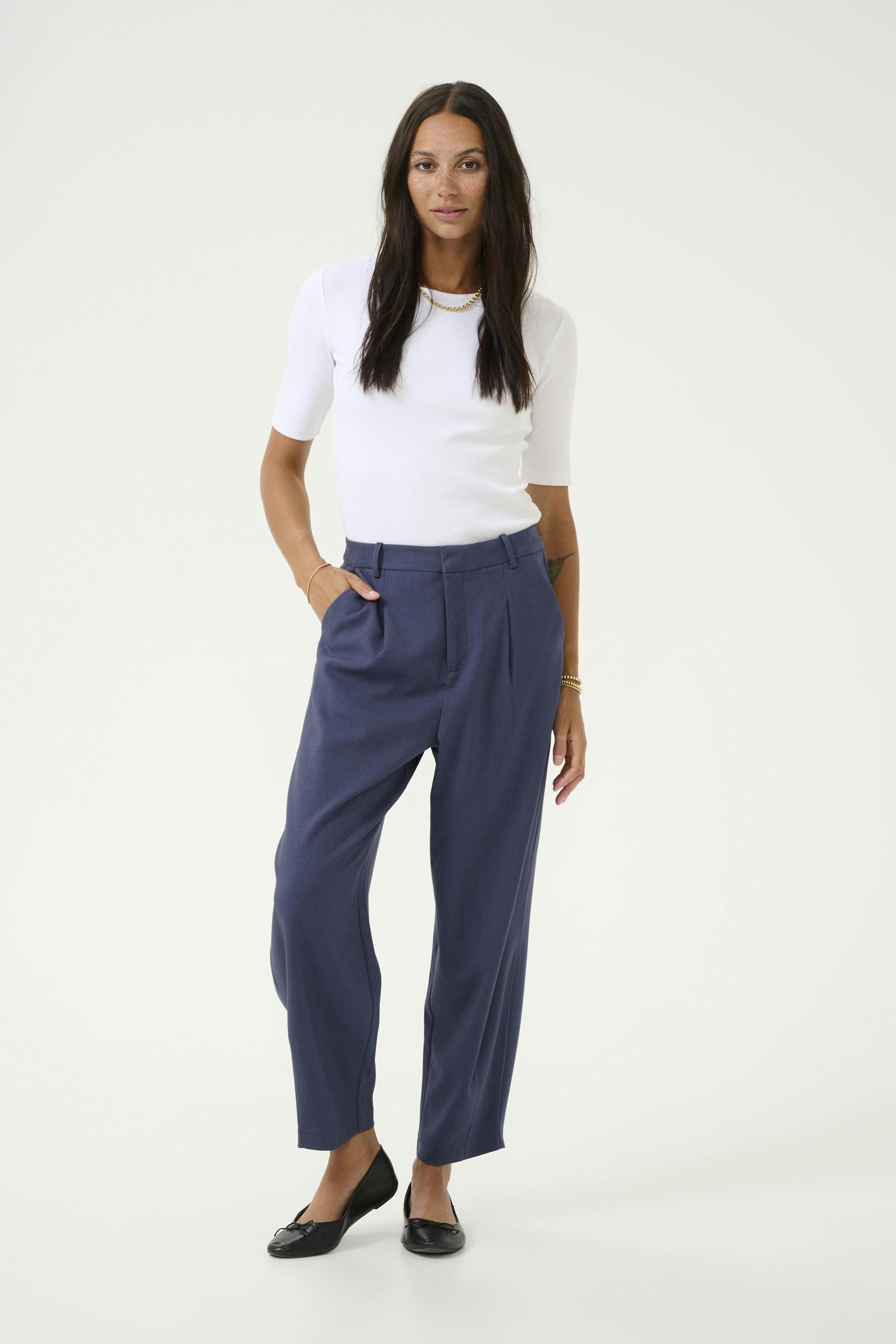 KAmerle Hose LOOKBOOK FRONT 10504769-1939281