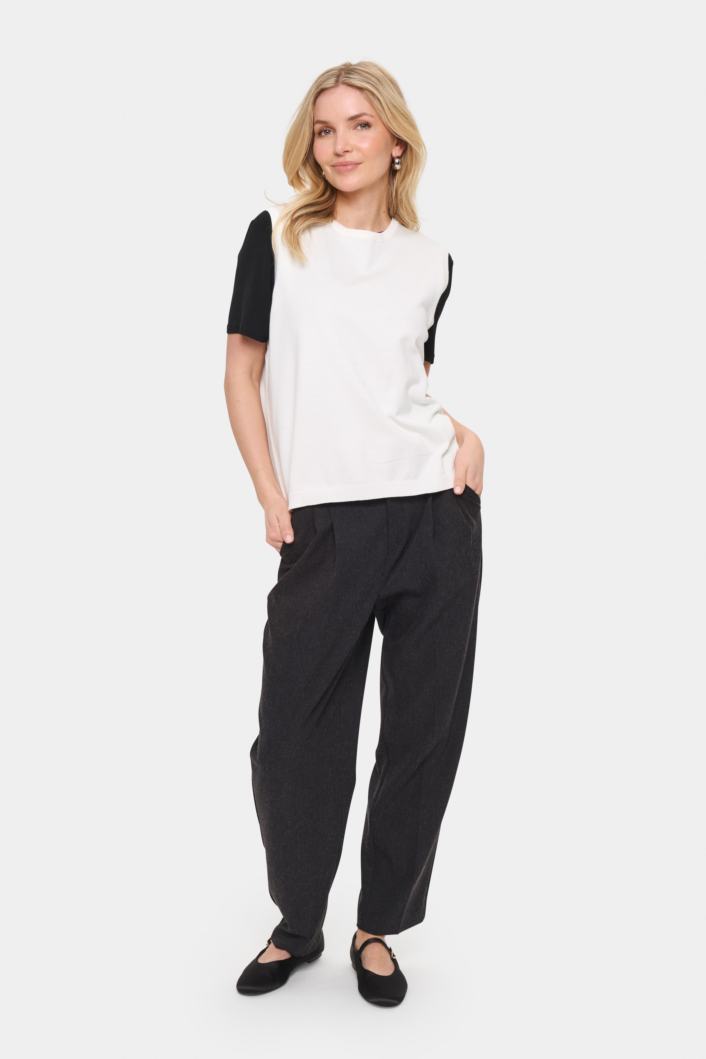 MilaSZ Väst LOOKBOOK FRONT 30511506-110605