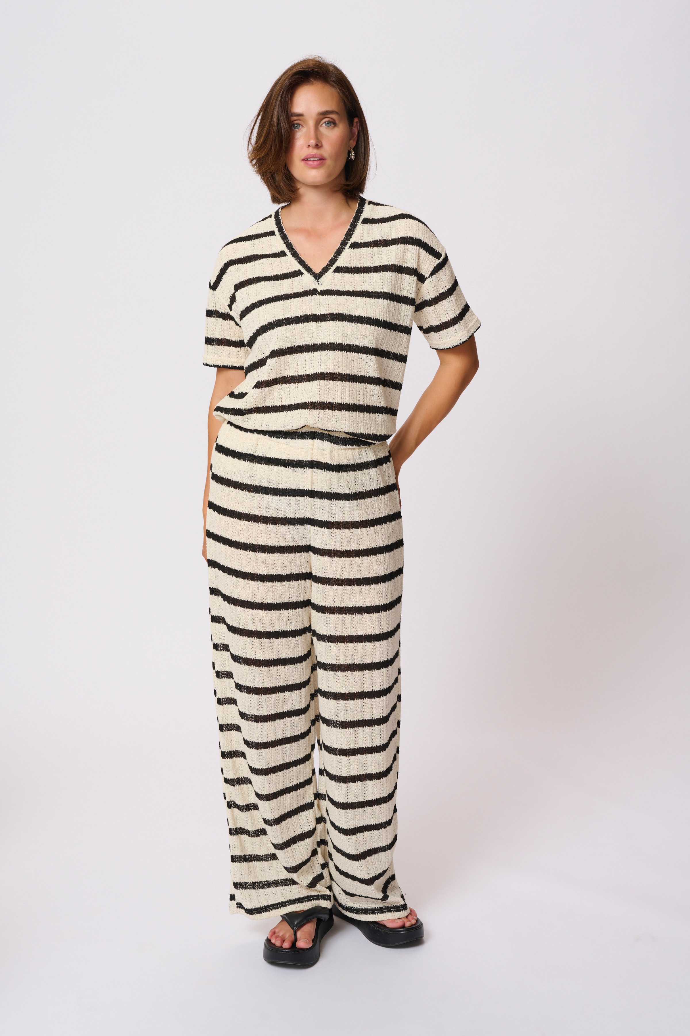 KAedith Bukser LOOKBOOK FRONT 10509964-107485