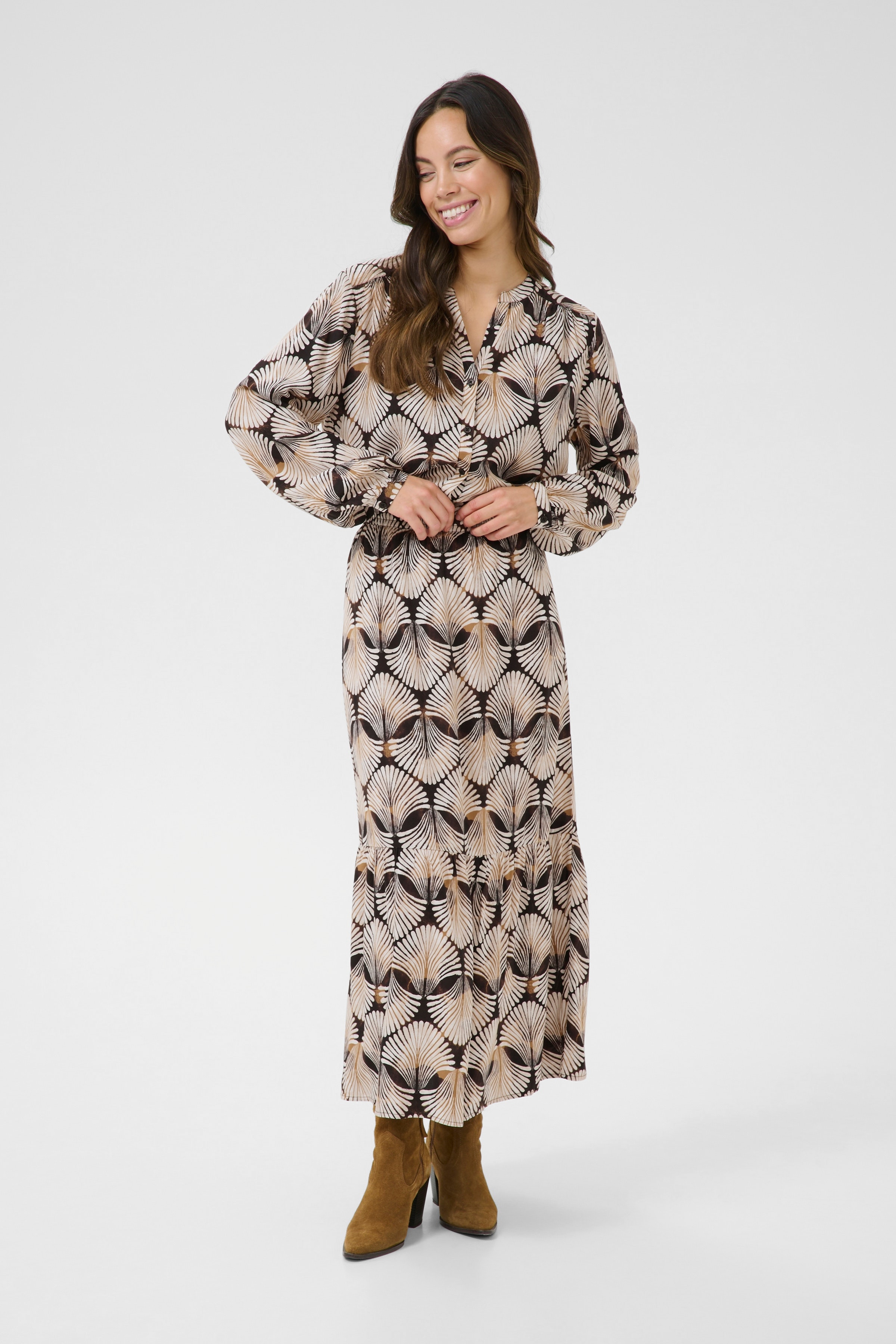 CRTiah Rok LOOKBOOK FRONT 10613886-107888