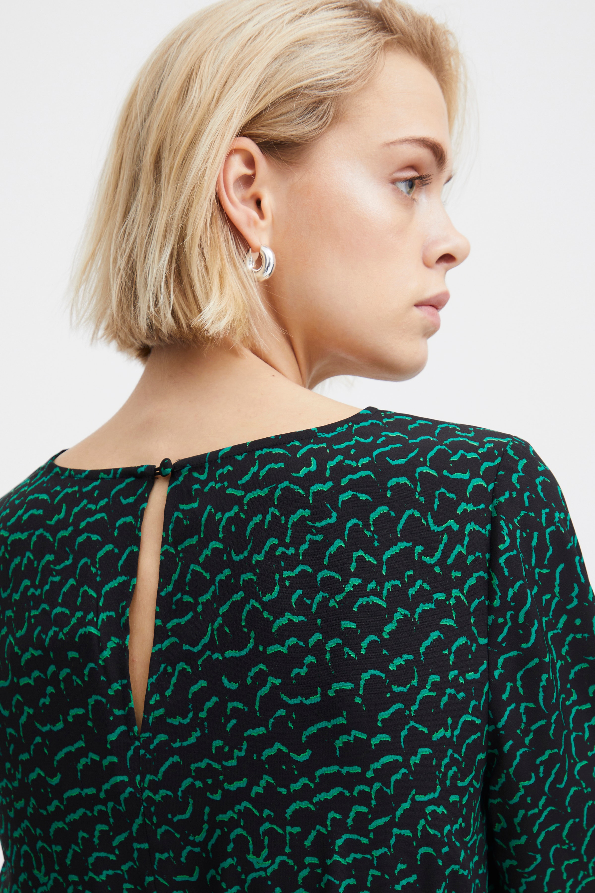 IHDARA Kjole LOOKBOOK DETAIL 20119361-202167