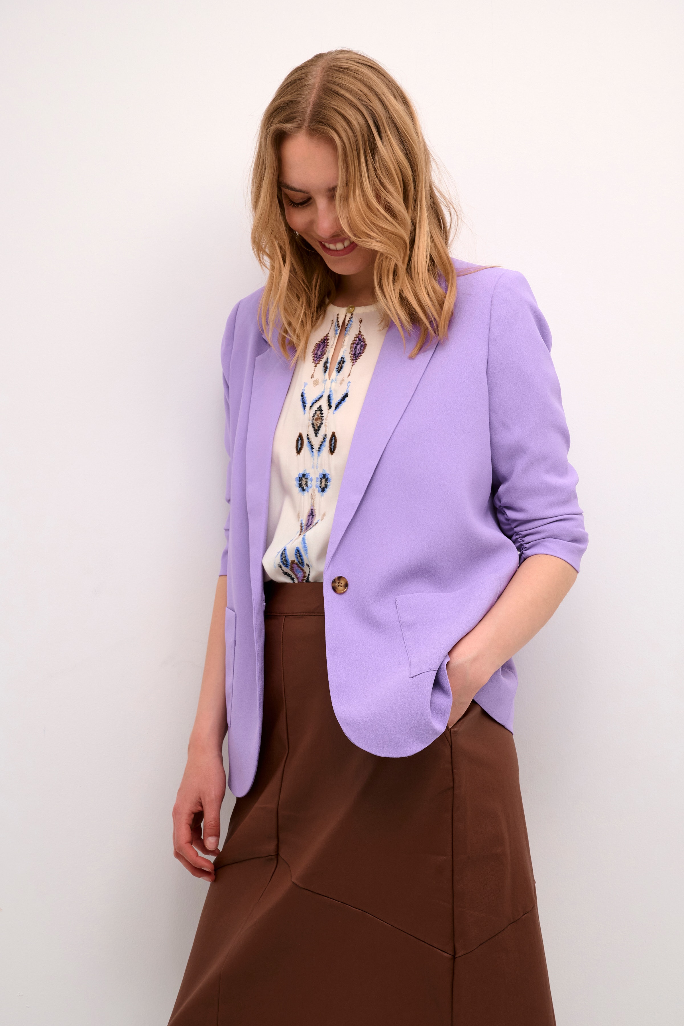 CRCocamia Blazer LOOKBOOK FRONT 10610271-173640