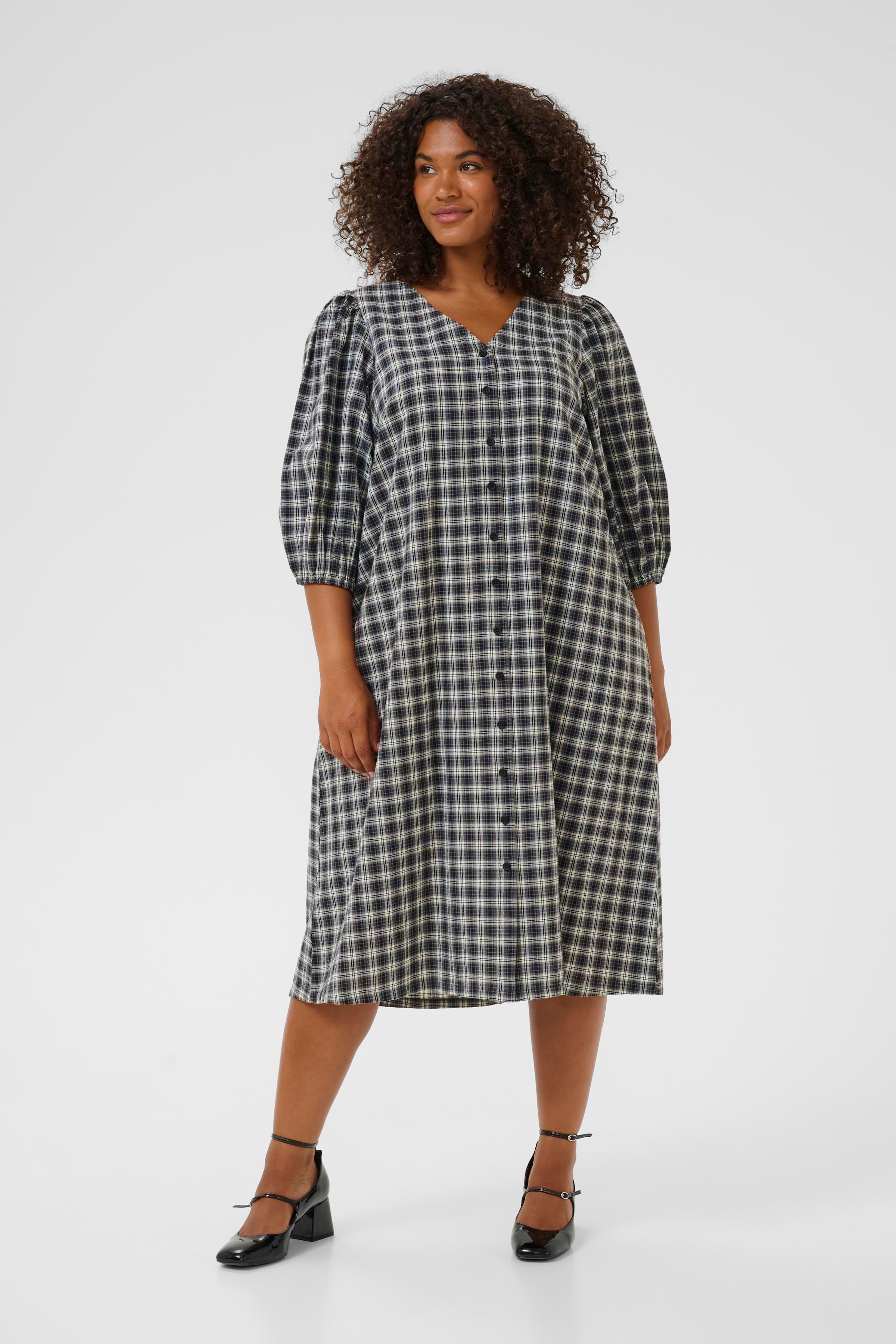 KCelina Klänning LOOKBOOK FRONT 10583645-108369