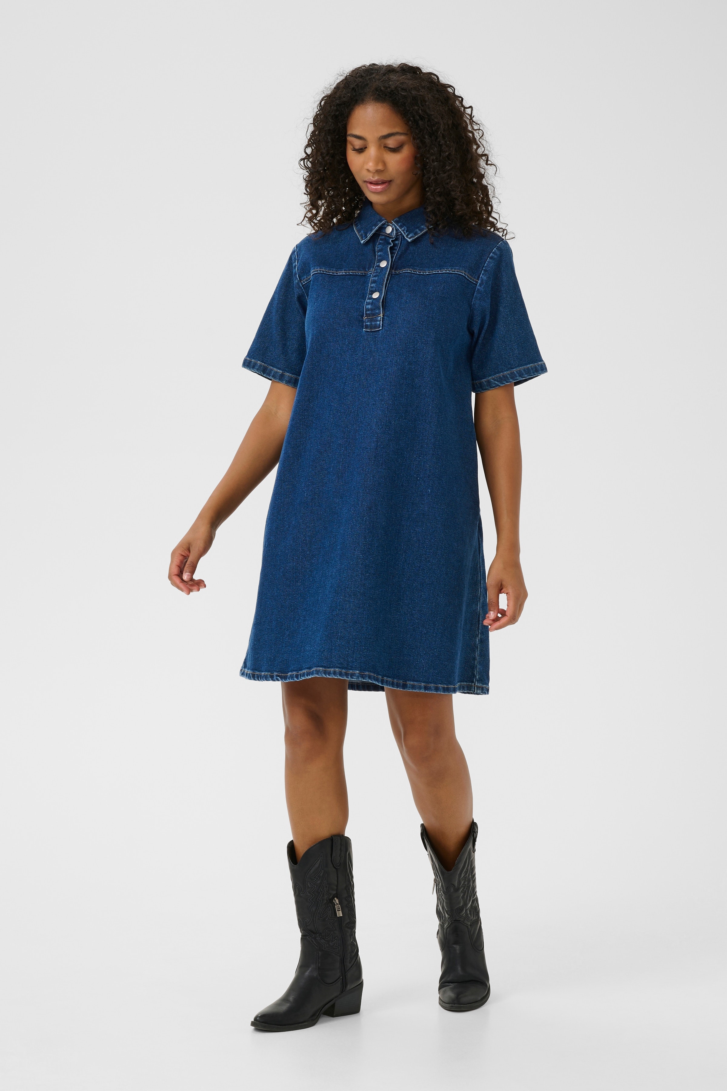 KAsandra Denimkjole LOOKBOOK FRONT 10552391-102272
