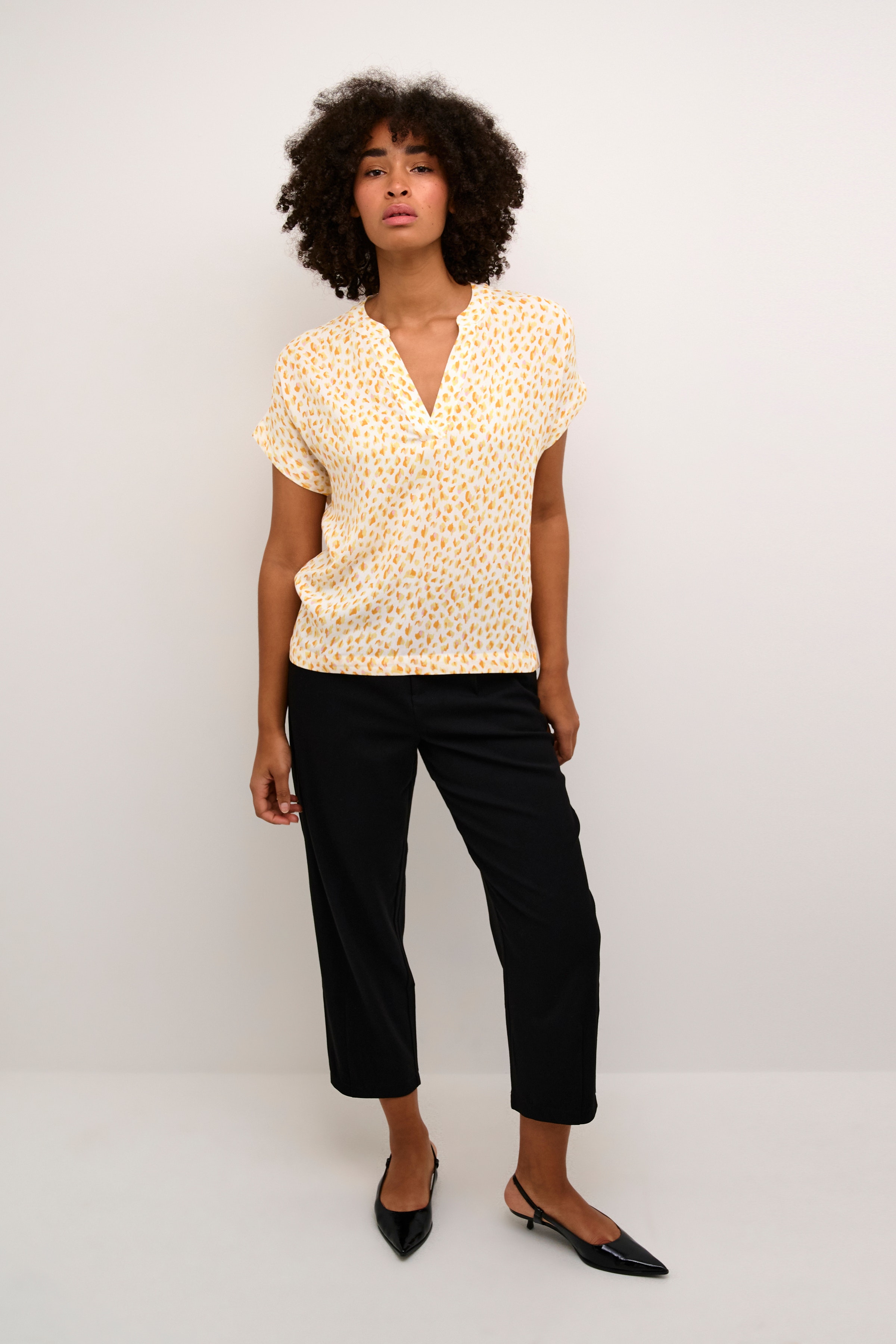 KAano Bluse LOOKBOOK FRONT 10506568-103451