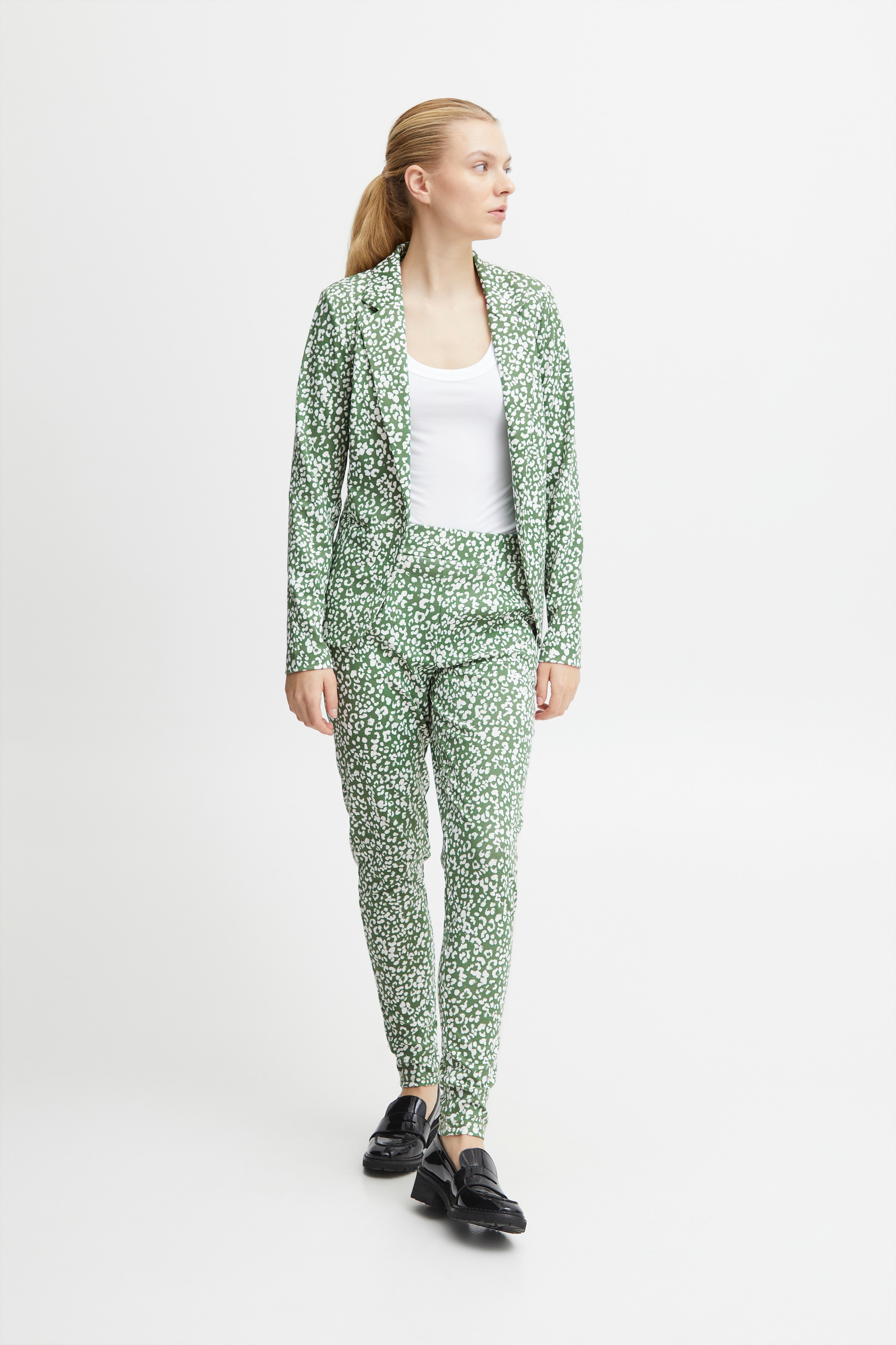 IHKATE Bukser LOOKBOOK FRONT 20118149-180119
